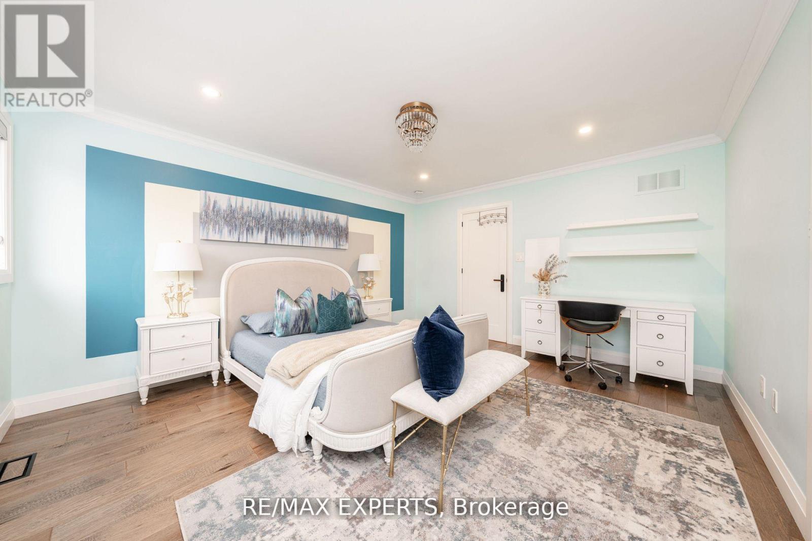 5380 Vail Court, Mississauga, Ontario  L5M 6G9 - Photo 33 - W12168755