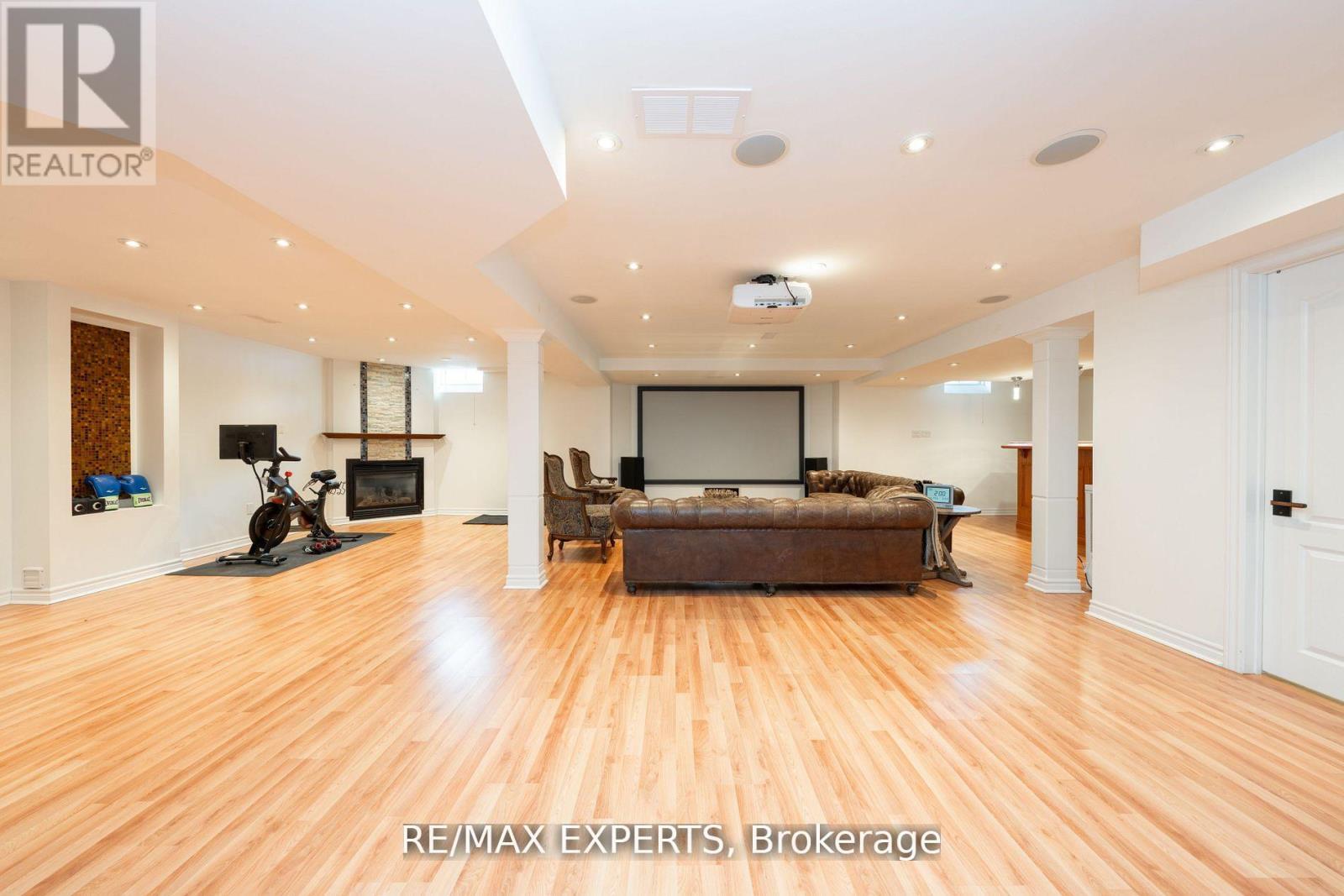 5380 Vail Court, Mississauga, Ontario  L5M 6G9 - Photo 39 - W12168755