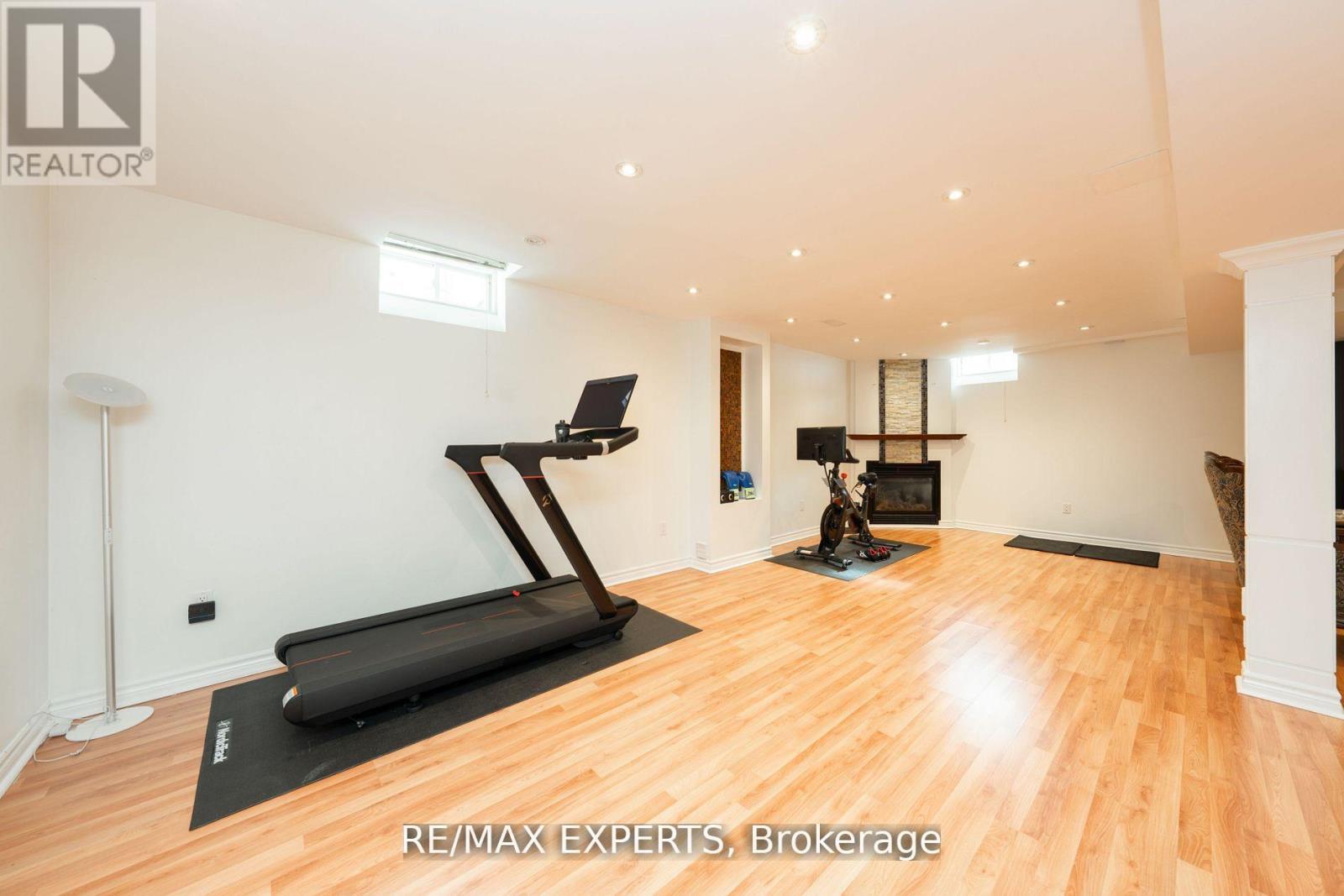 5380 Vail Court, Mississauga, Ontario  L5M 6G9 - Photo 40 - W12168755
