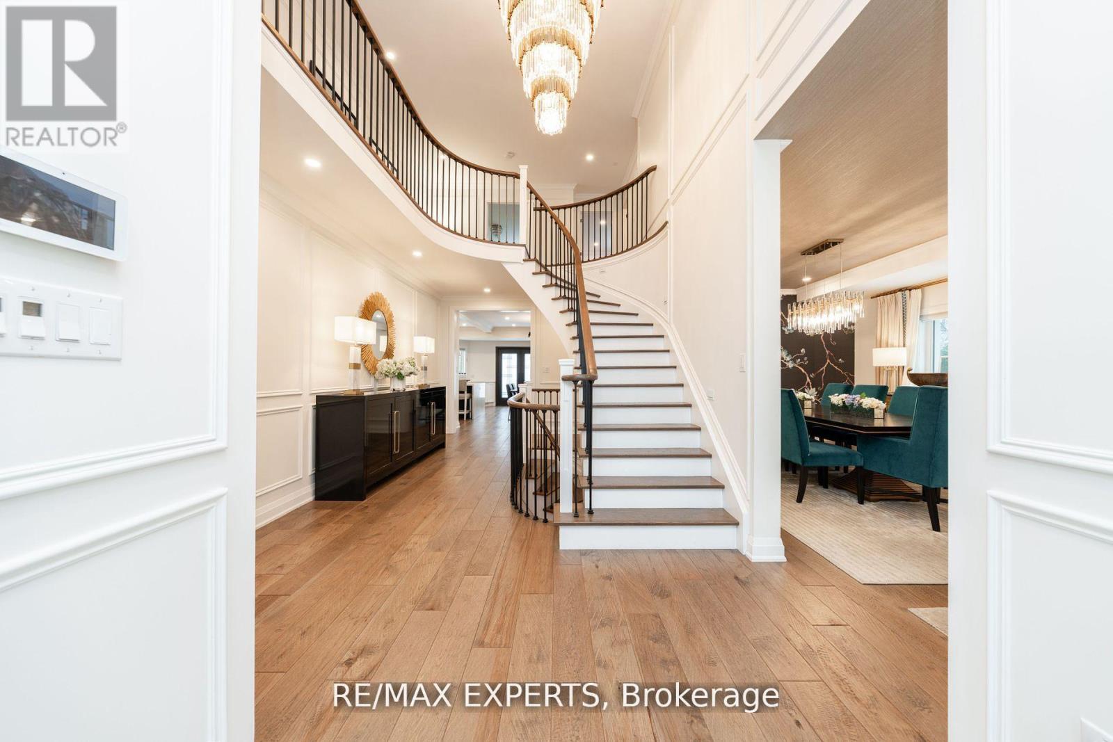 5380 Vail Court, Mississauga, Ontario  L5M 6G9 - Photo 6 - W12168755
