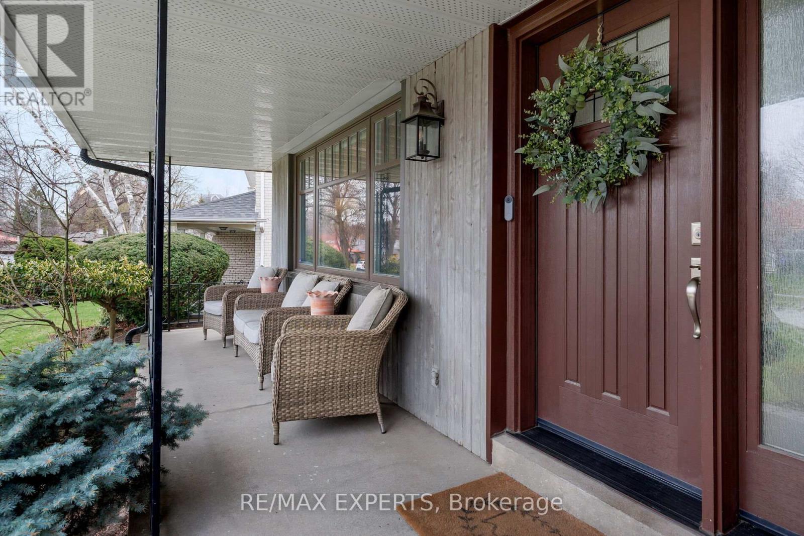 6 Muirdale Avenue, Toronto, Ontario  M9R 2V4 - Photo 5 - W12168767