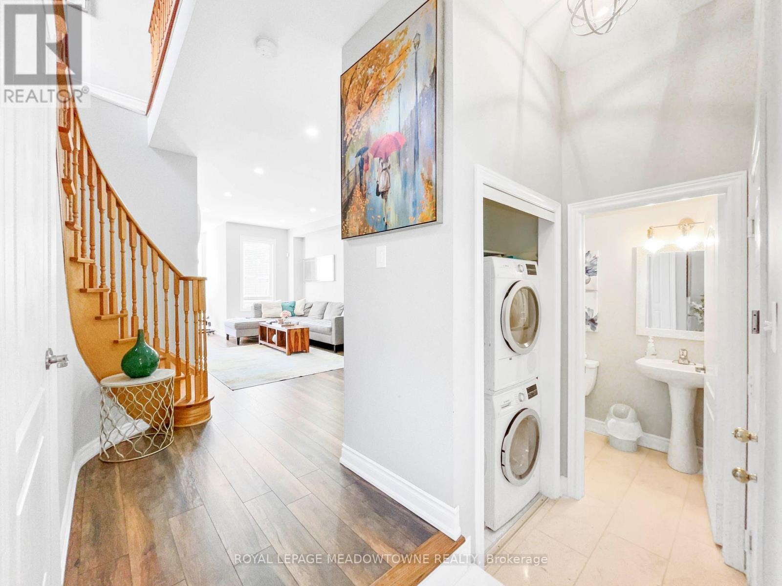 4650 Centretown Way, Mississauga, Ontario  L5R 0E1 - Photo 4 - W12168786
