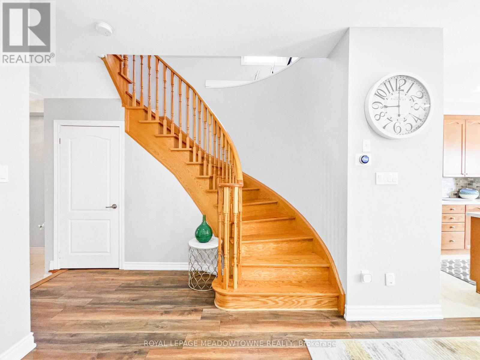 4650 Centretown Way, Mississauga, Ontario  L5R 0E1 - Photo 8 - W12168786