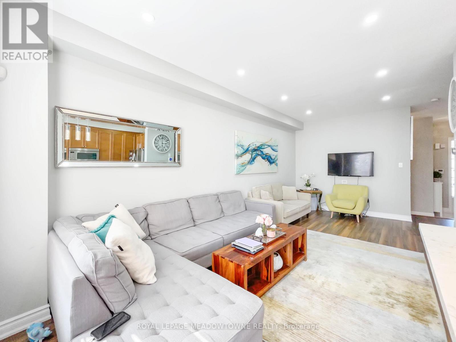 4650 Centretown Way, Mississauga, Ontario  L5R 0E1 - Photo 9 - W12168786