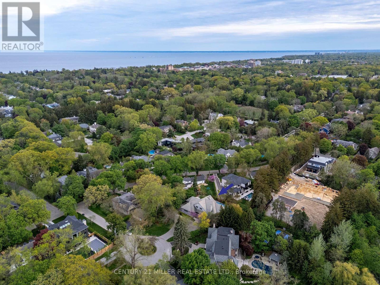 370 Poplar Drive, Oakville, Ontario  L6J 4E4 - Photo 3 - W12168800