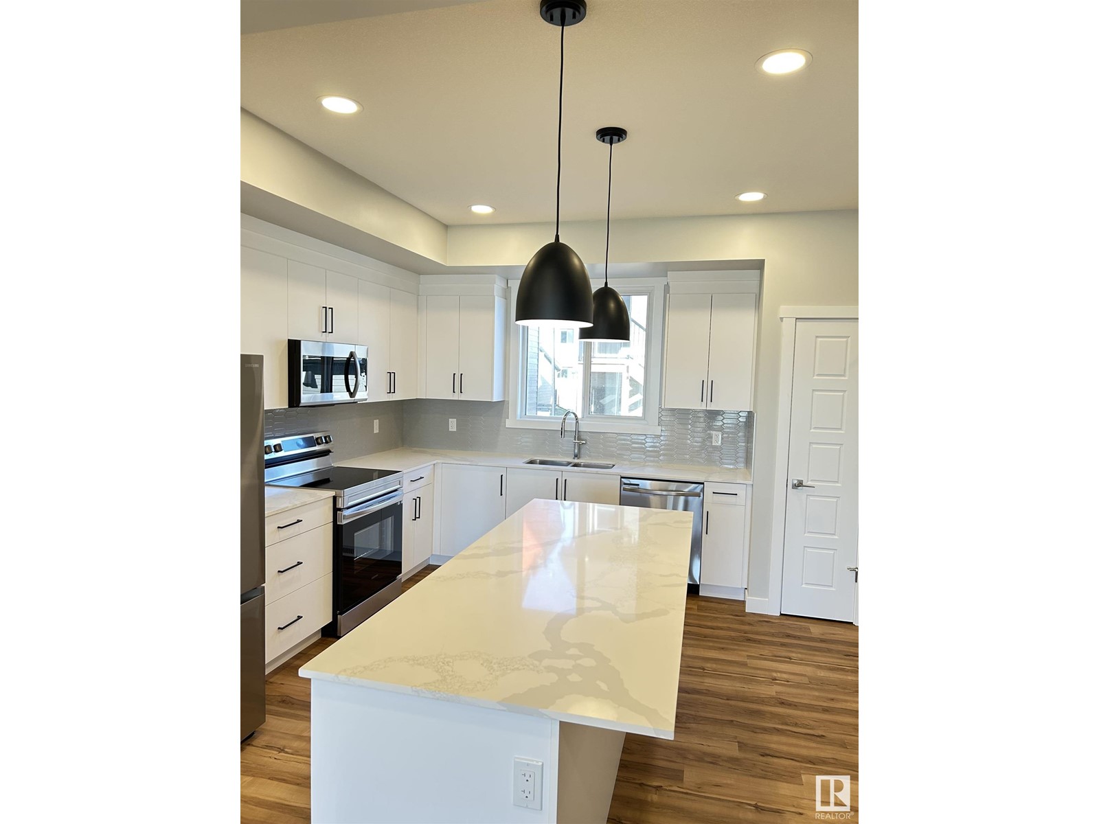 8029 Cedric Mah Rd Nw, Edmonton, Alberta  T5G 2Z5 - Photo 14 - E4438085