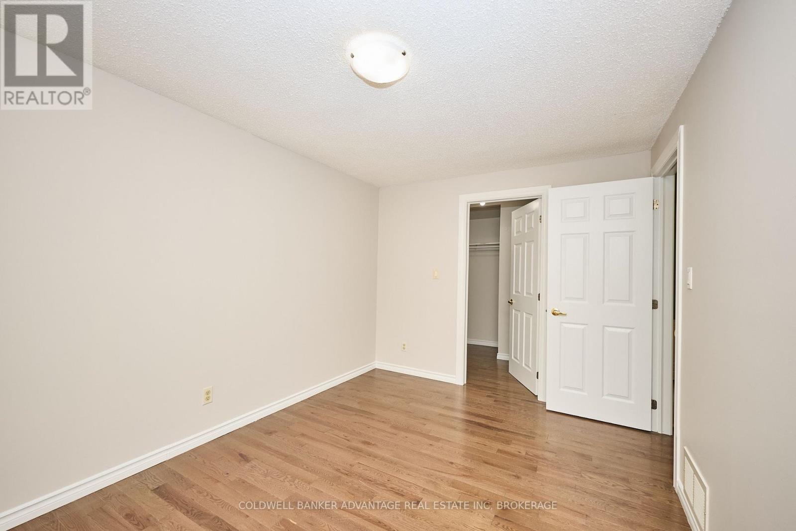 19 Leaside Drive, Welland (N. Welland), Ontario  L3C 6B1 - Photo 14 - X12168931