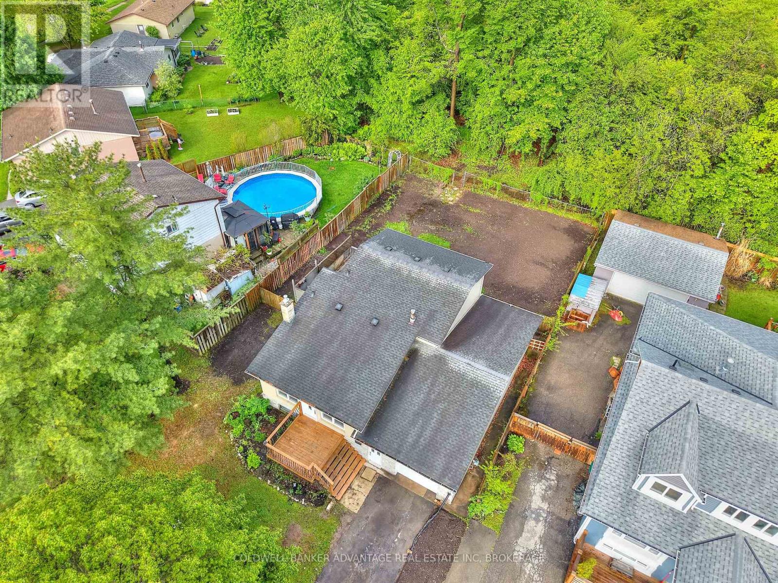 19 Leaside Drive, Welland (N. Welland), Ontario  L3C 6B1 - Photo 32 - X12168931