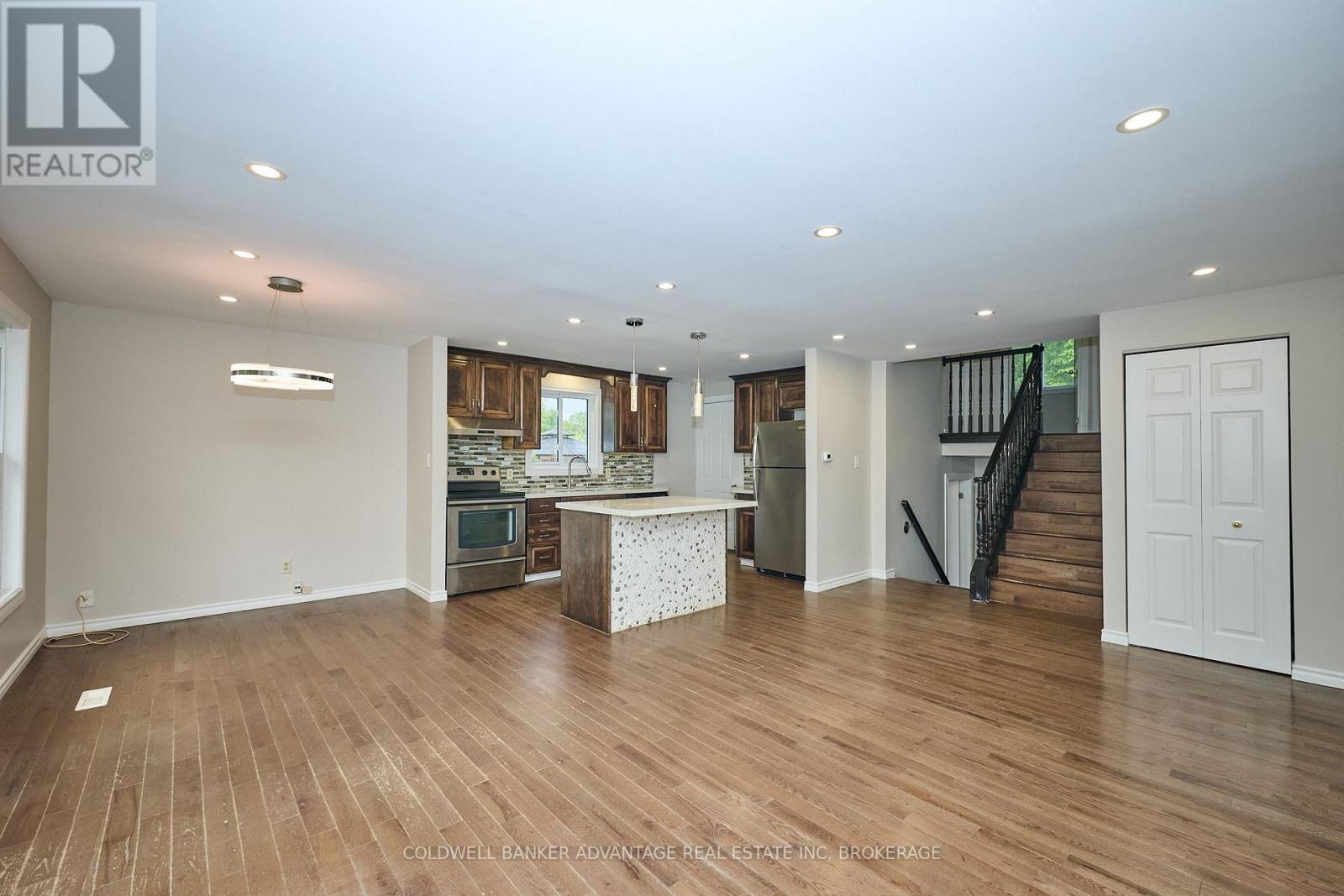19 Leaside Drive, Welland (N. Welland), Ontario  L3C 6B1 - Photo 6 - X12168931