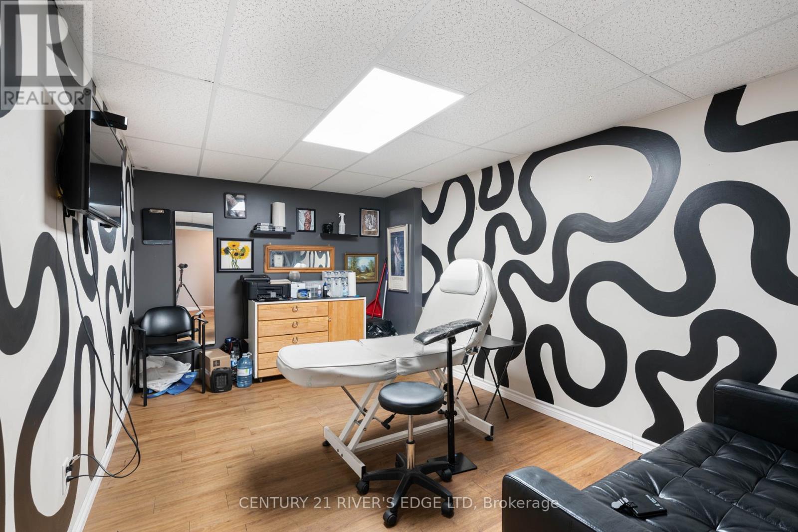 4 Schofield Avenue, Brockville, Ontario  K6V 4M4 - Photo 25 - X12166549
