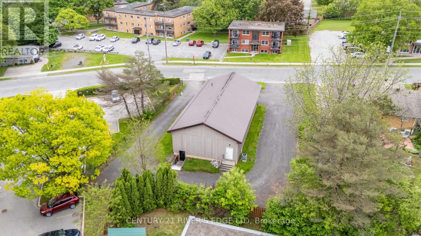 4 Schofield Avenue, Brockville, Ontario  K6V 4M4 - Photo 35 - X12166549