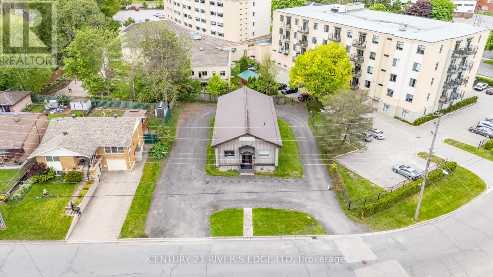 4 Schofield Avenue, Brockville, Ontario  K6V 4M4 - Photo 39 - X12166549