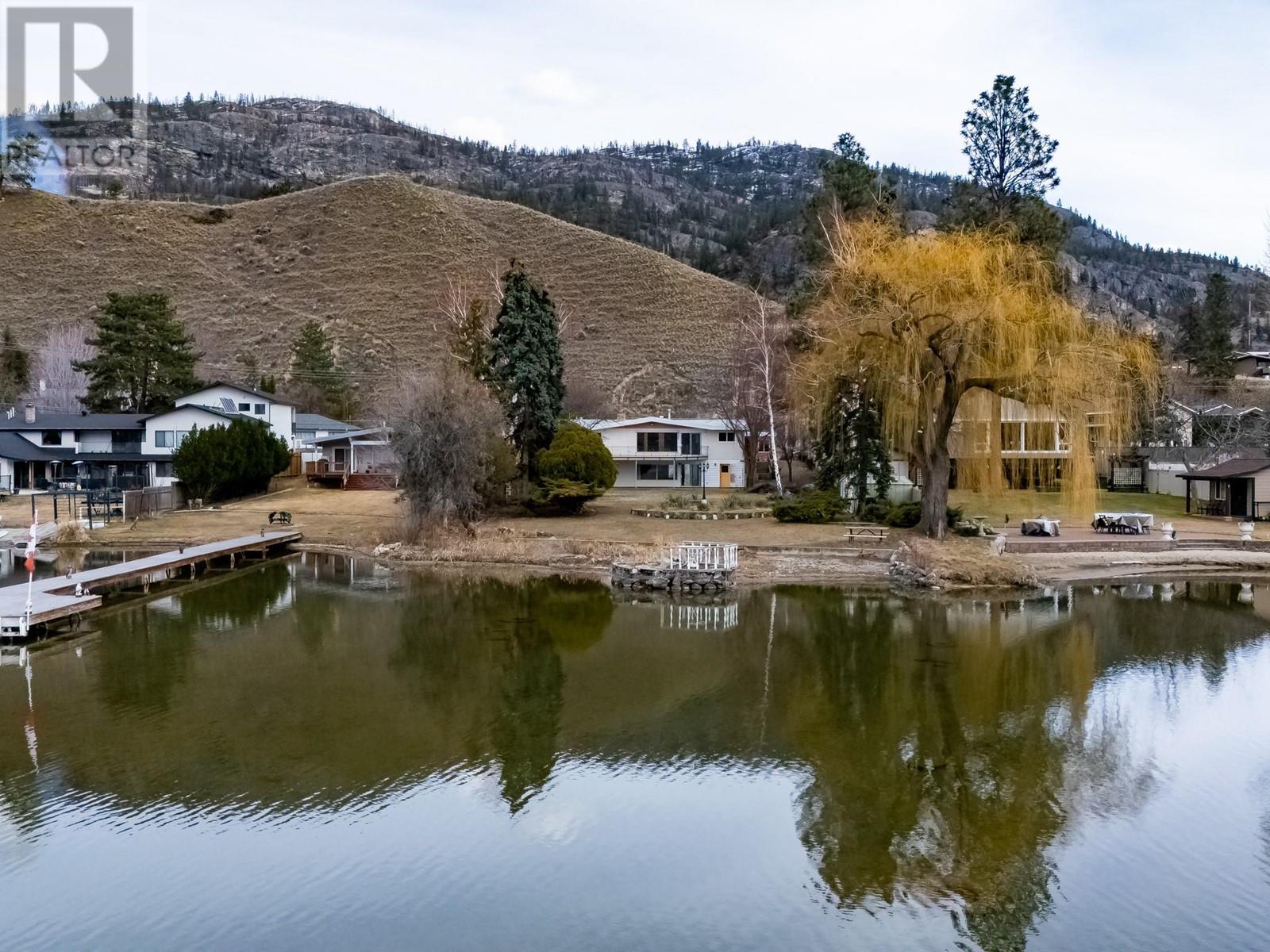 102 Derenzy Place, Penticton, British Columbia  V2A 8W7 - Photo 3 - 10348698