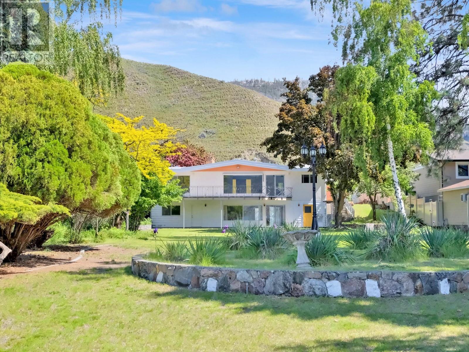 102 Derenzy Place, Penticton, BC V2A8W7