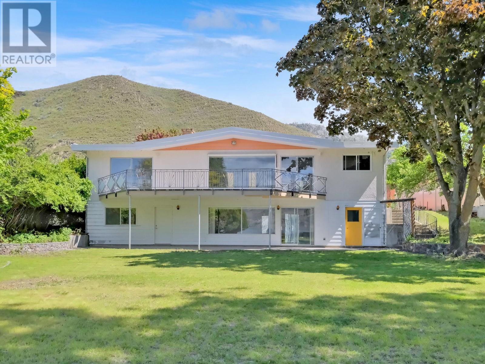 102 Derenzy Place, Penticton, BC V2A8W7