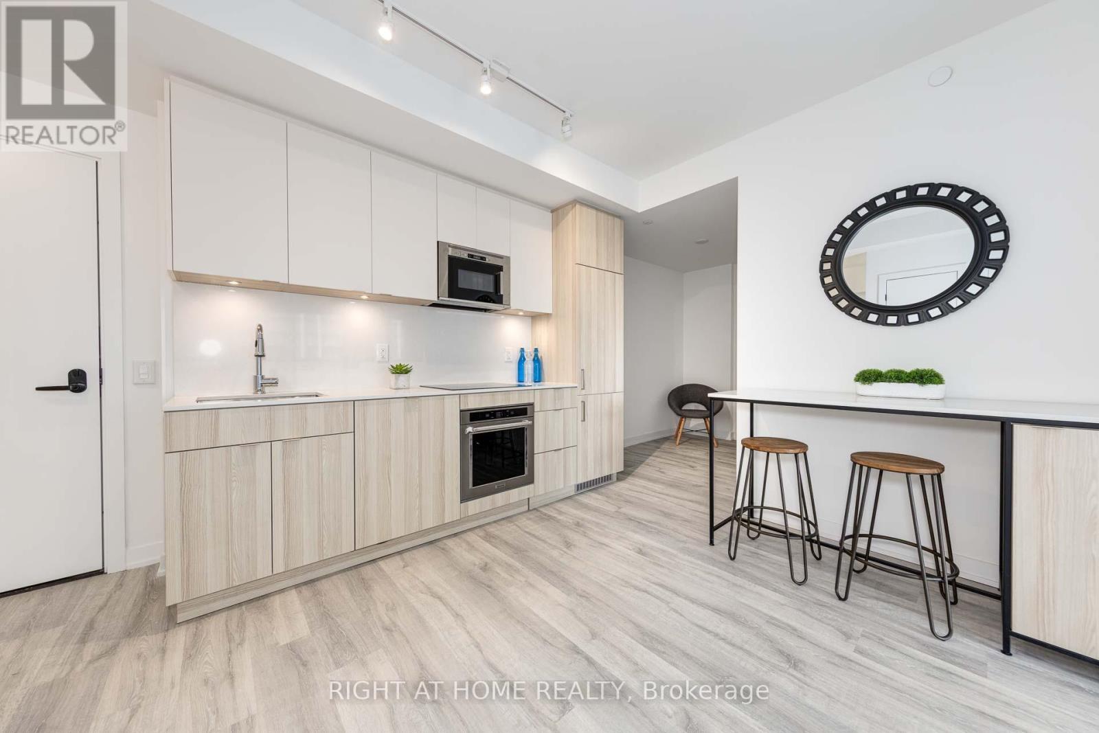 431 - 215 Lakeshore Road W, Mississauga, Ontario  L5H 0A7 - Photo 7 - W11961745