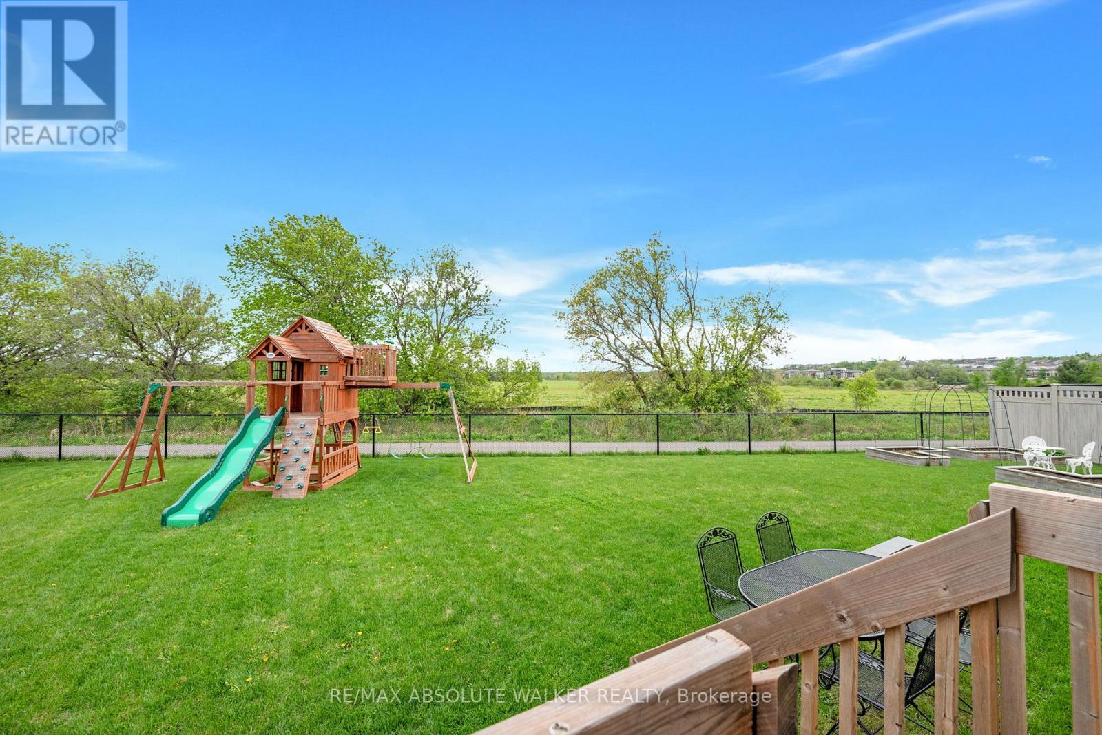 27 Eramosa Crescent, Ottawa, Ontario  K2T 0R3 - Photo 34 - X12168779