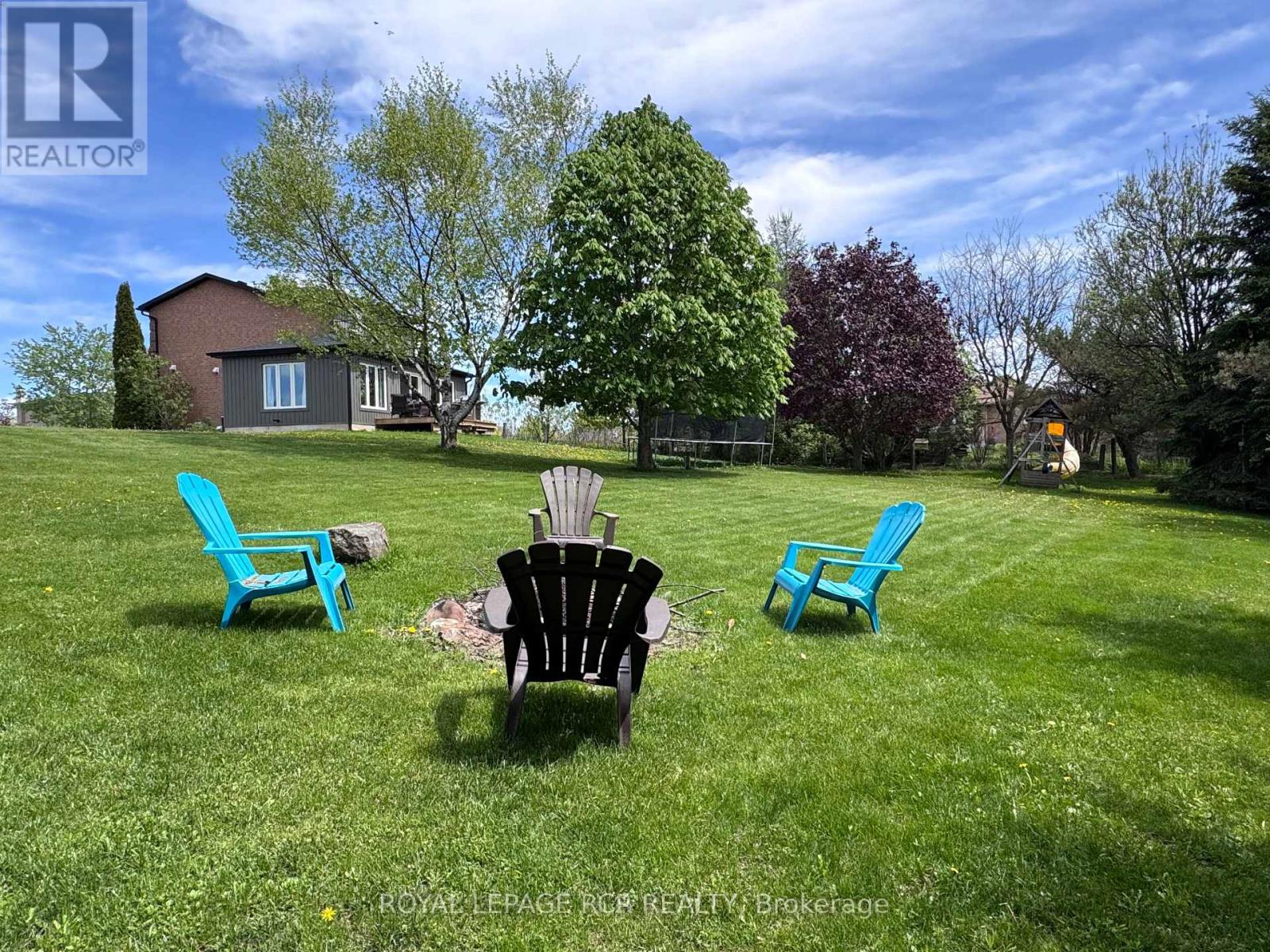 18 Peter Street, Amaranth, Ontario  L9W 5Z8 - Photo 6 - X12168634