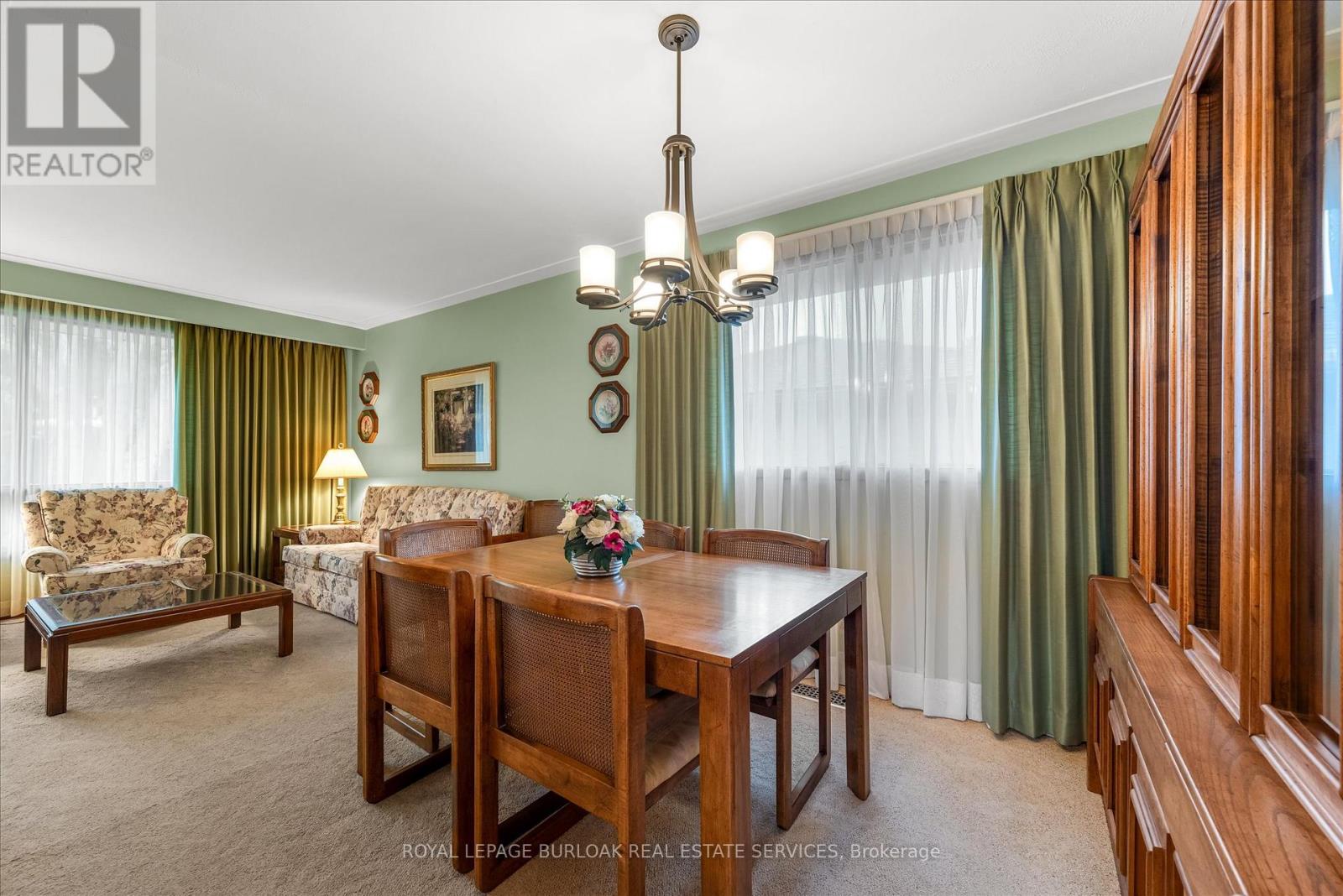 126 Pleasant Avenue, Hamilton (Dundas), Ontario  L9H 3V1 - Photo 7 - X12168647