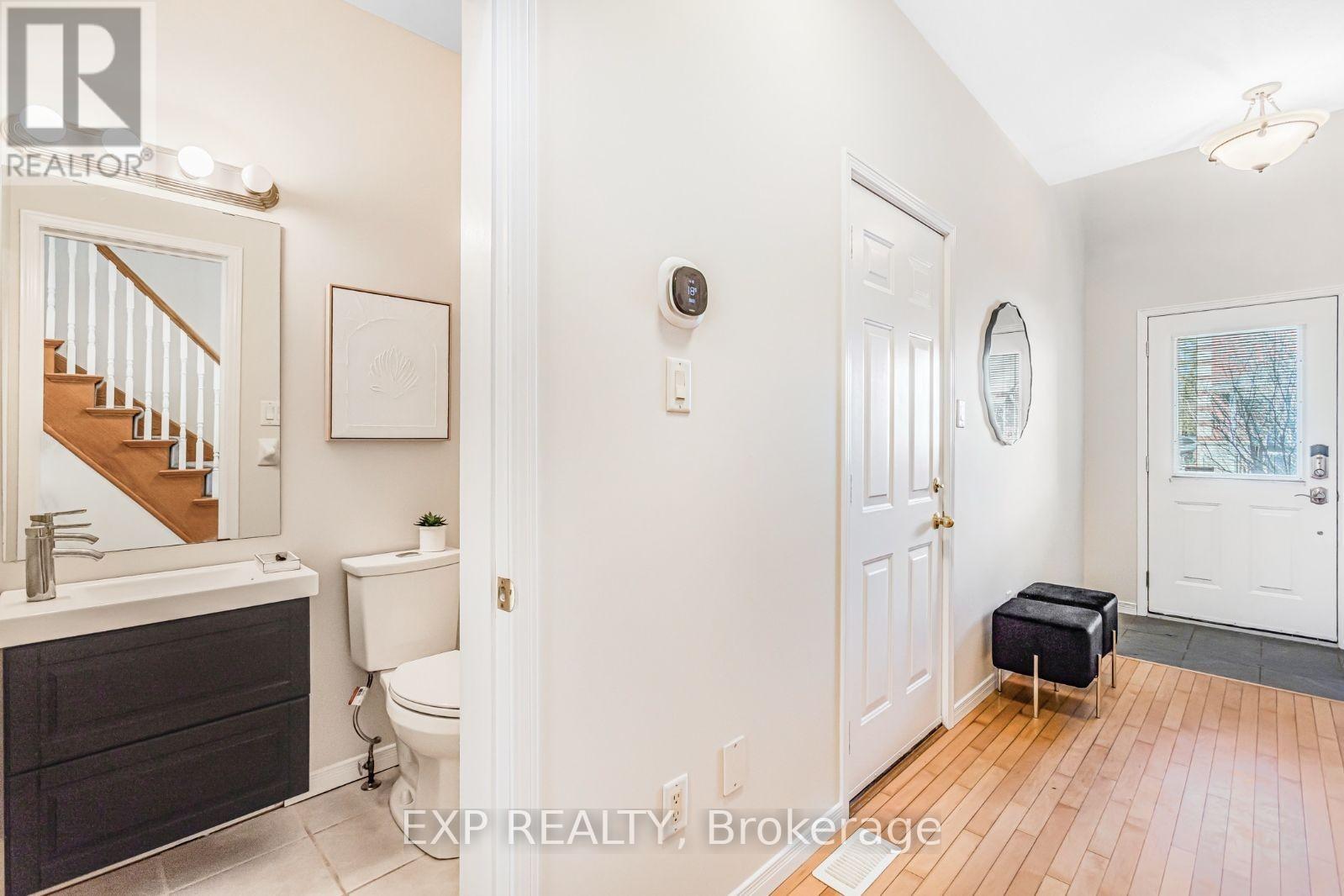 10 - 81 Valridge Drive, Hamilton (Ancaster), Ontario  L9G 5B7 - Photo 4 - X12168776