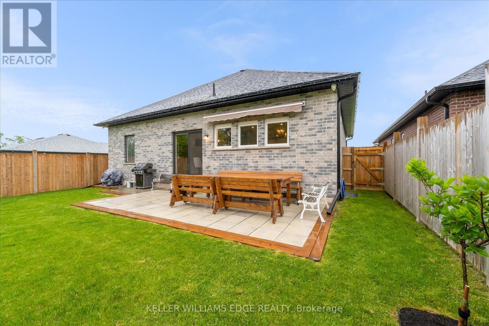 156 Hetram Court, Fort Erie, Ontario  L0S 1B0 - Photo 34 - X12168813