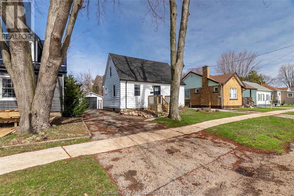 107 Wilson Avenue, Chatham, Ontario  N7L 1K9 - Photo 2 - 25007161