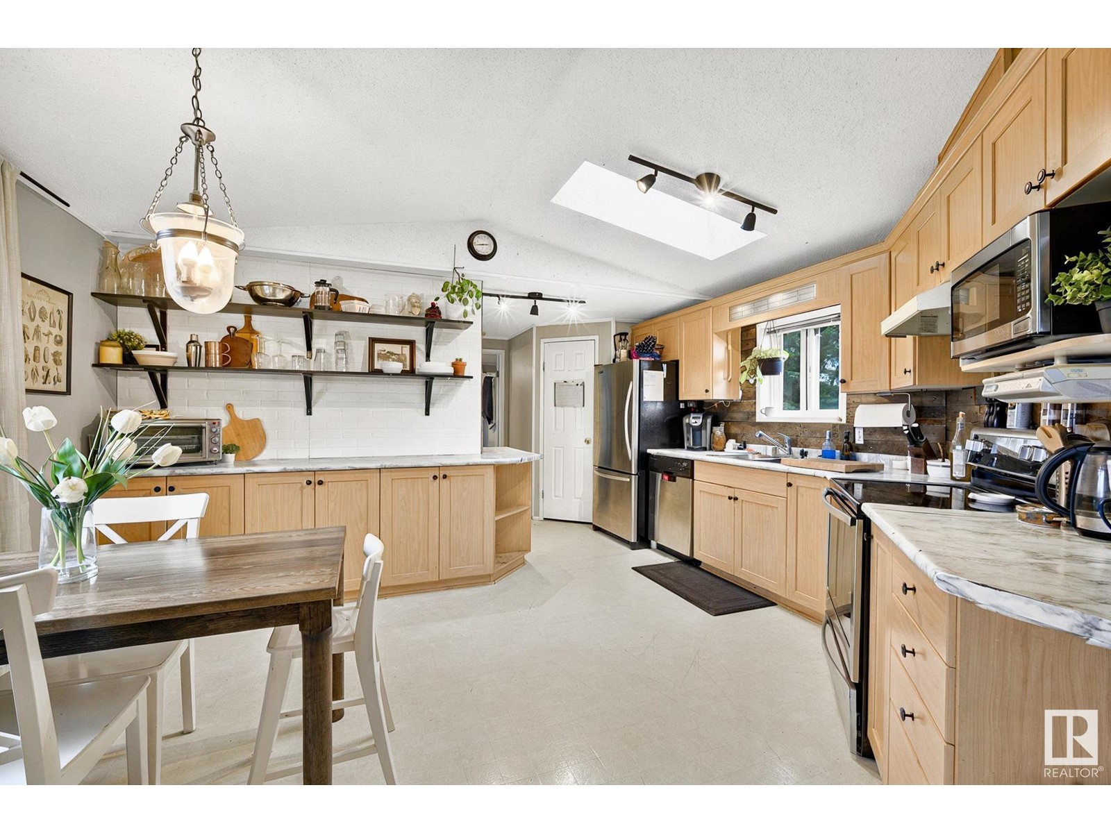 55524 Rge Road 261, Rural Sturgeon County, Alberta  T8R 1P4 - Photo 11 - E4437969