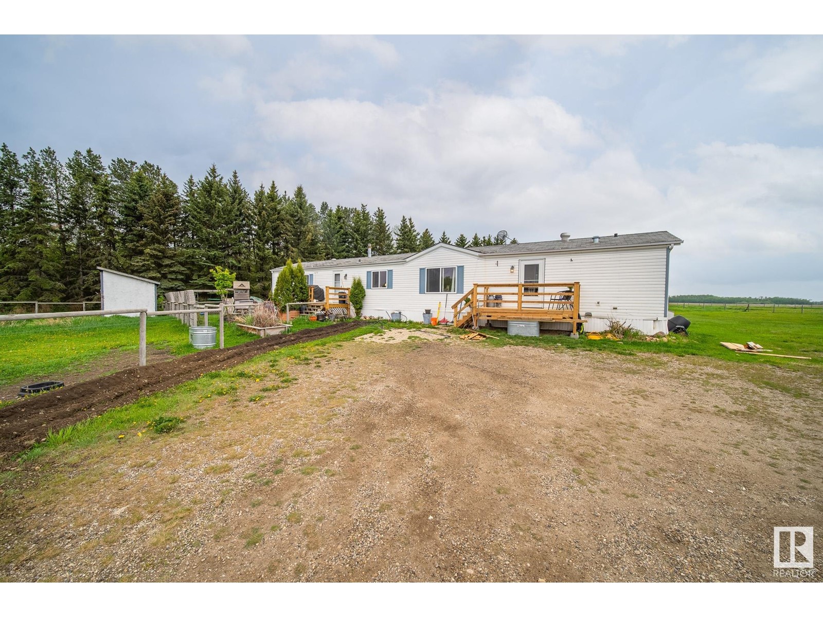 55524 Rge Road 261, Rural Sturgeon County, Alberta  T8R 1P4 - Photo 5 - E4437969