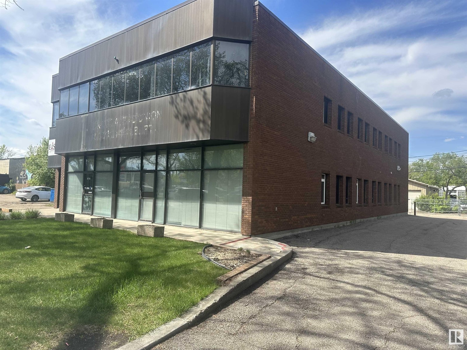 10724 113 ST NW, edmonton, Alberta