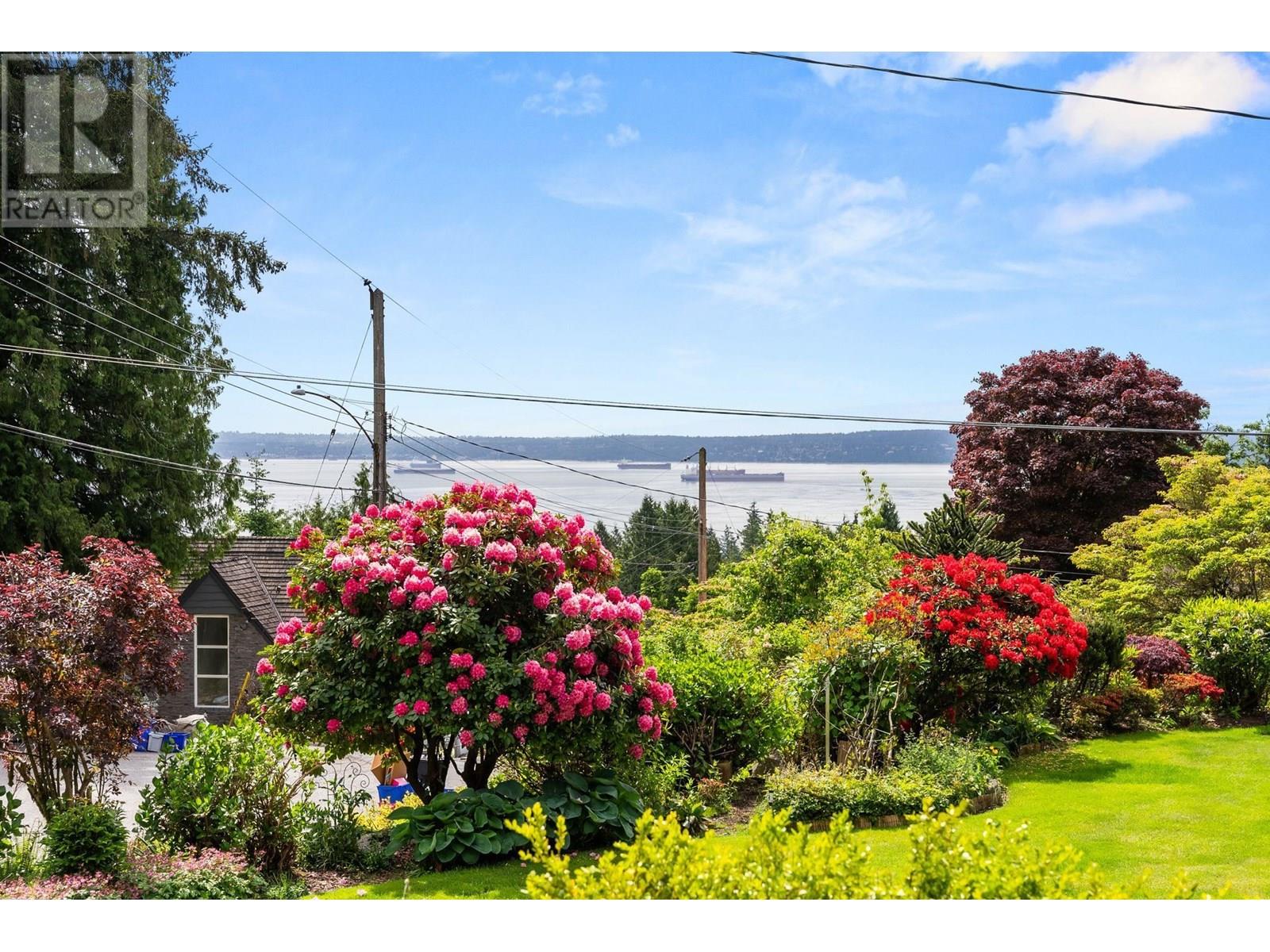4780 Estevan Place, West Vancouver, British Columbia  V7W 1G9 - Photo 30 - R3005425