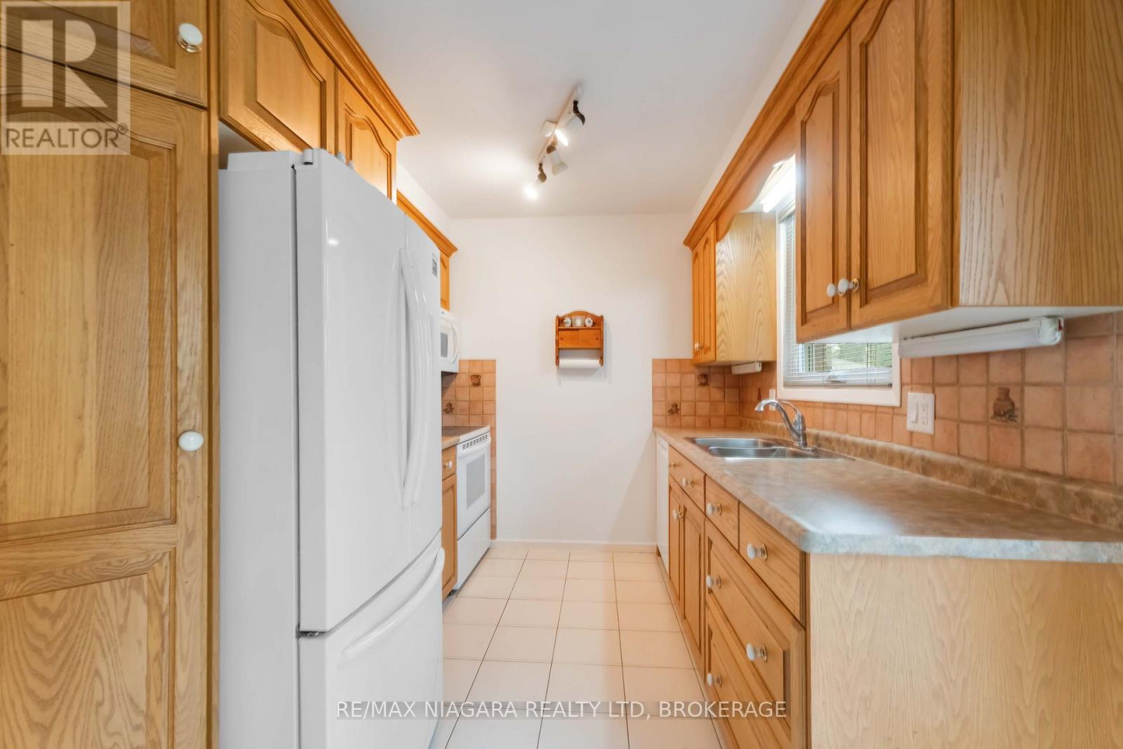 13 Kimberdale Court, St. Catharines, Ontario  L2N 5W4 - Photo 18 - X12127460