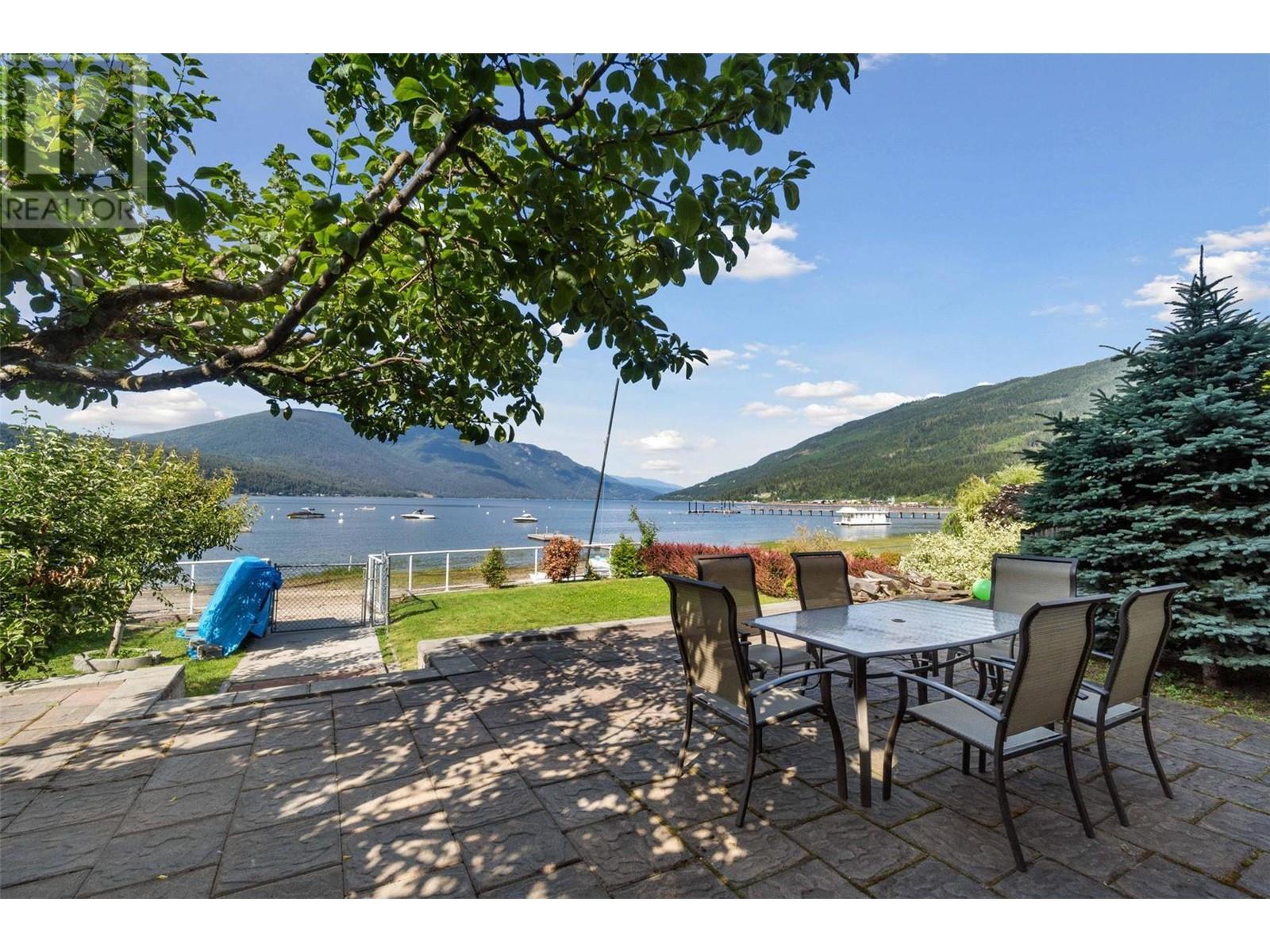 4751 75 Avenue NE, Salmon Arm, BC V0E1K0