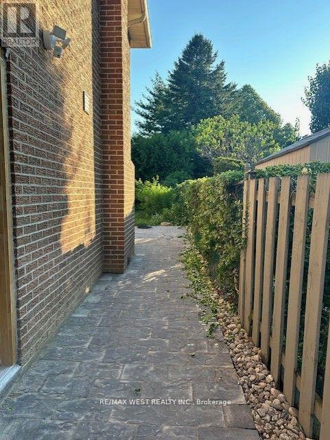 Bsmt - 40 Kilkenny Drive, Toronto, Ontario  M1T 2H3 - Photo 8 - E12168372