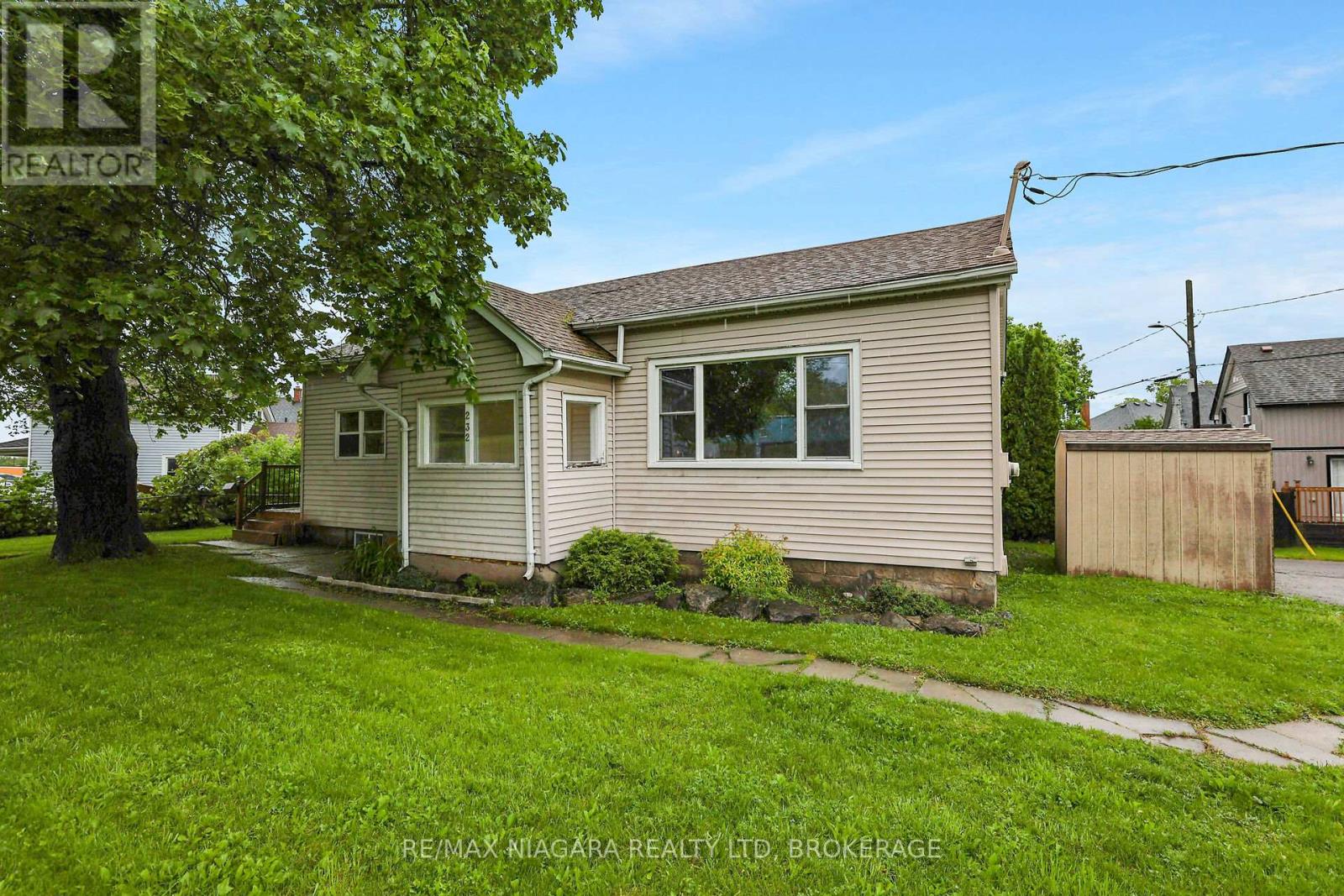 232 MERRITT STREET, st. catharines (burleigh hill), Ontario