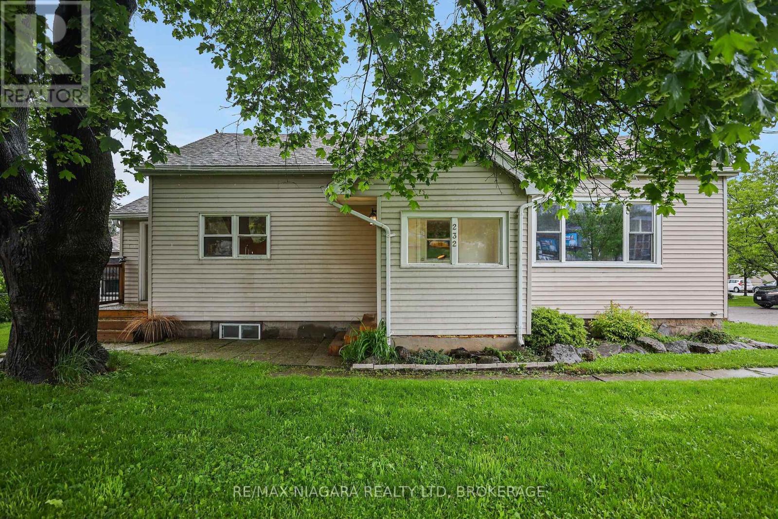 232 Merritt Street, St. Catharines, Ontario  L2T 1J8 - Photo 3 - X12169017