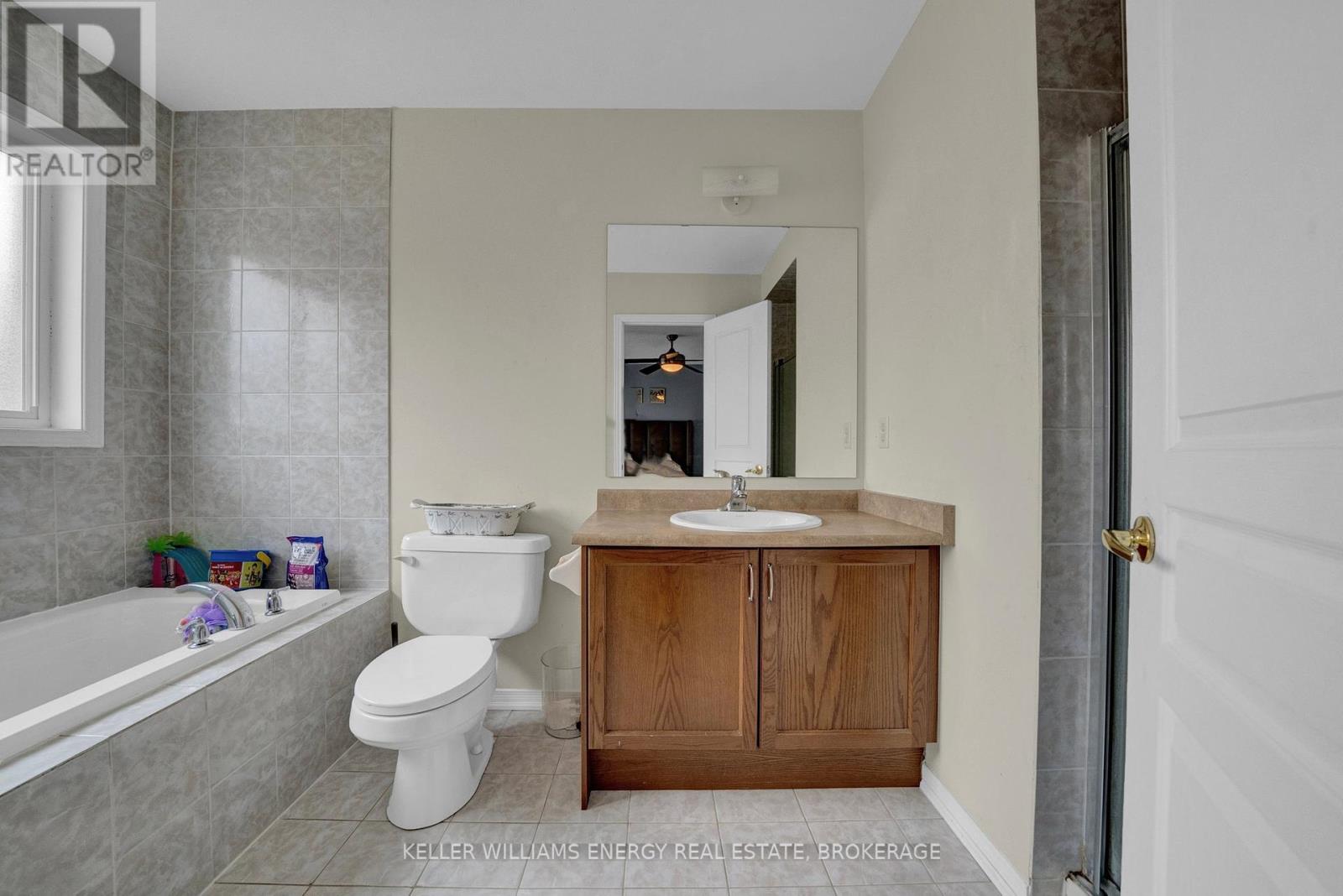 24 Ken Wagg Crescent, Whitchurch-Stouffville, Ontario L4A 0J8 - Photo 38 - N12168997