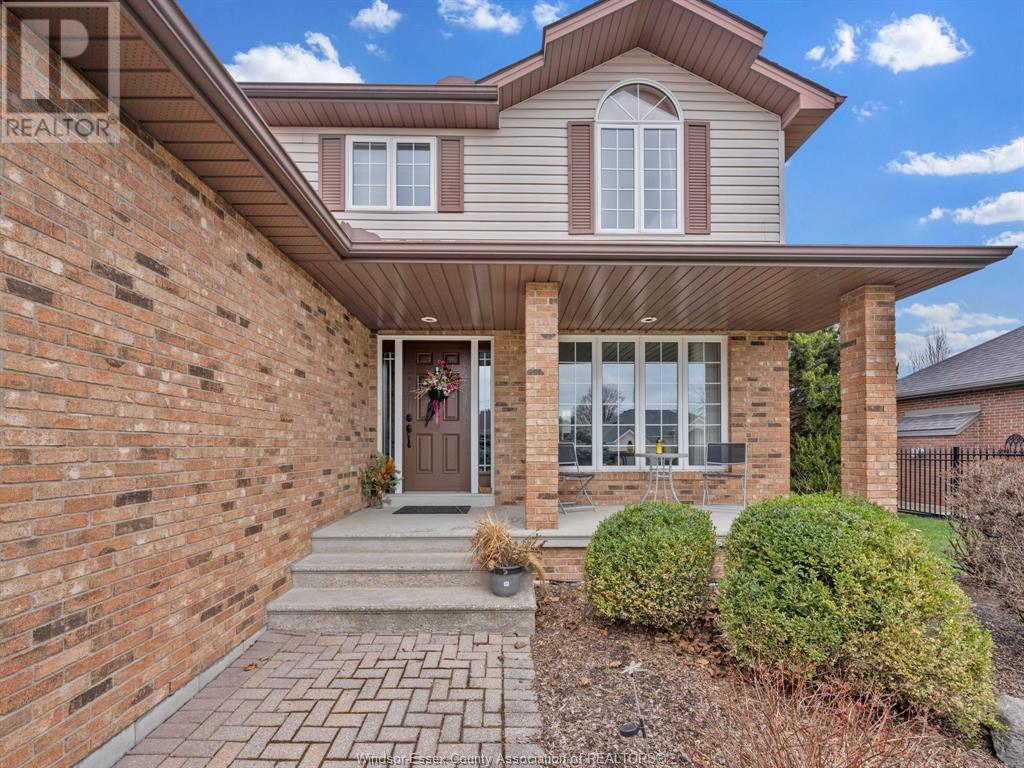 Property at 137 SEYMOUR CRESCENT image 4