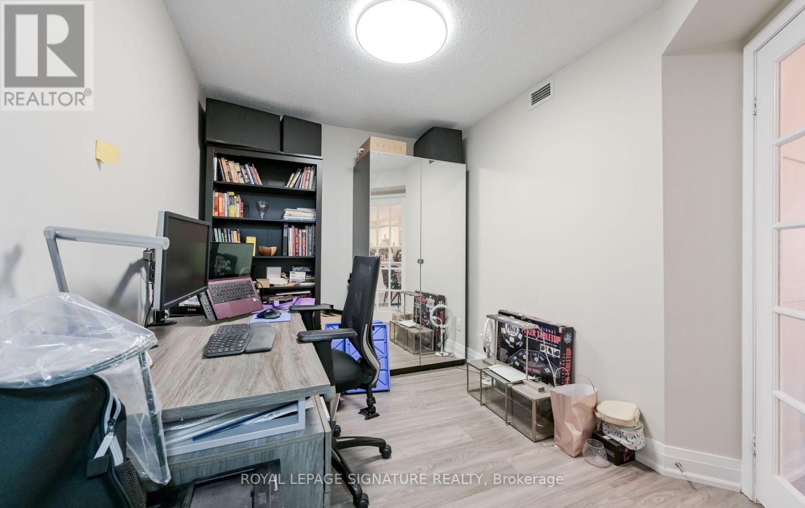 1126 - 25 Kingsbridge Garden Circle, Mississauga, Ontario  L5R 4B1 - Photo 38 - W12158466