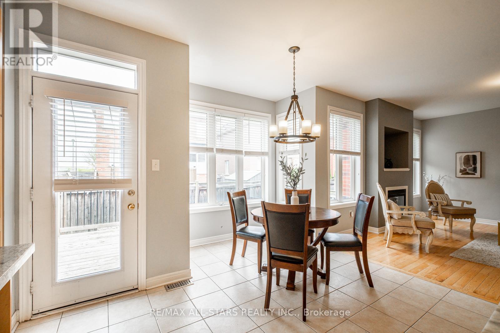 43 Horsedreamer Lane, Whitchurch-Stouffville, Ontario  L4A 0G6 - Photo 13 - N12152507