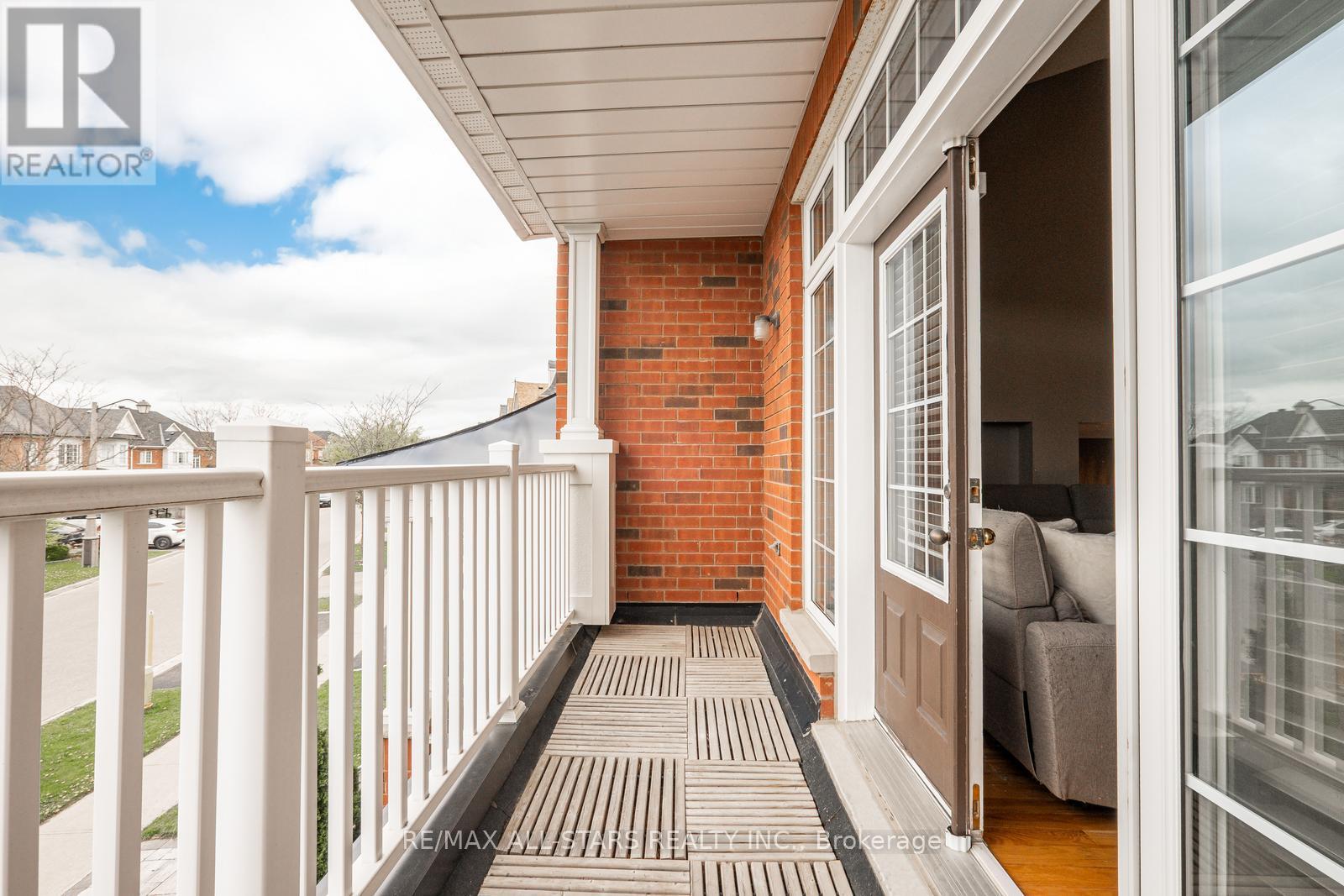 43 Horsedreamer Lane, Whitchurch-Stouffville, Ontario  L4A 0G6 - Photo 23 - N12152507