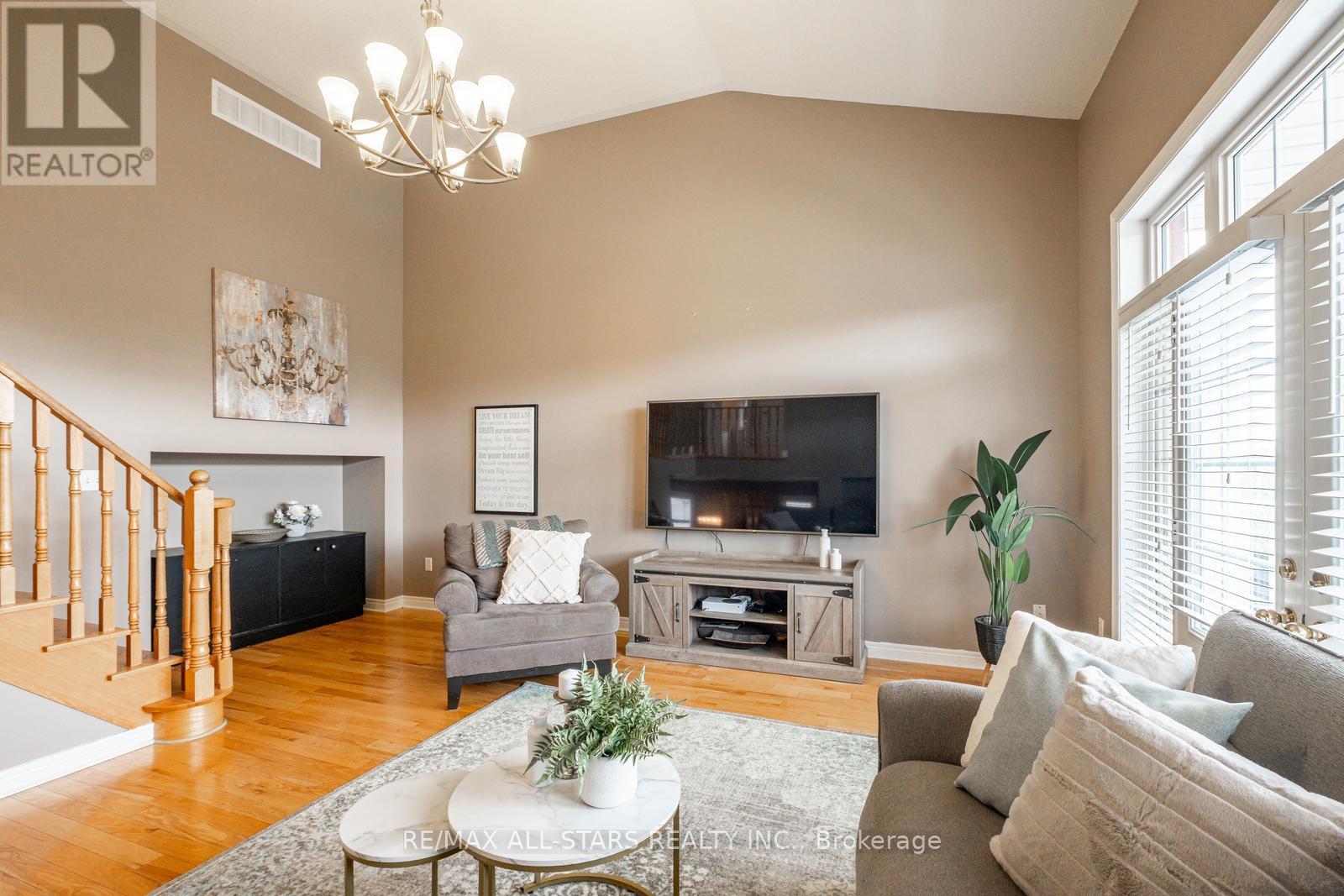 43 Horsedreamer Lane, Whitchurch-Stouffville, Ontario  L4A 0G6 - Photo 20 - N12152507