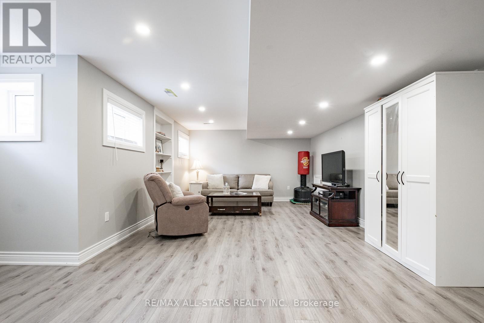 43 Horsedreamer Lane, Whitchurch-Stouffville, Ontario  L4A 0G6 - Photo 41 - N12152507