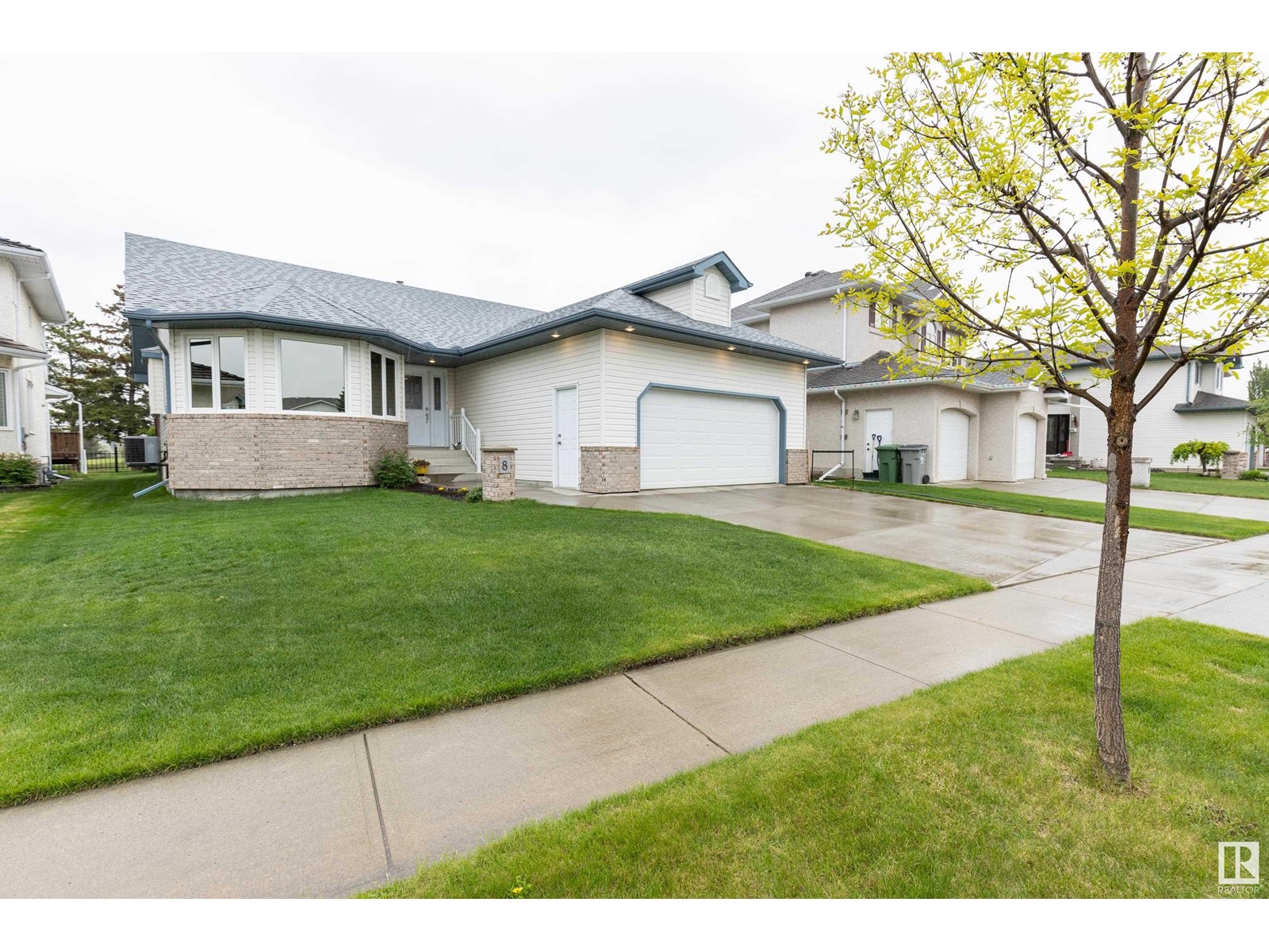 Property at 8 Coloniale CO image 3