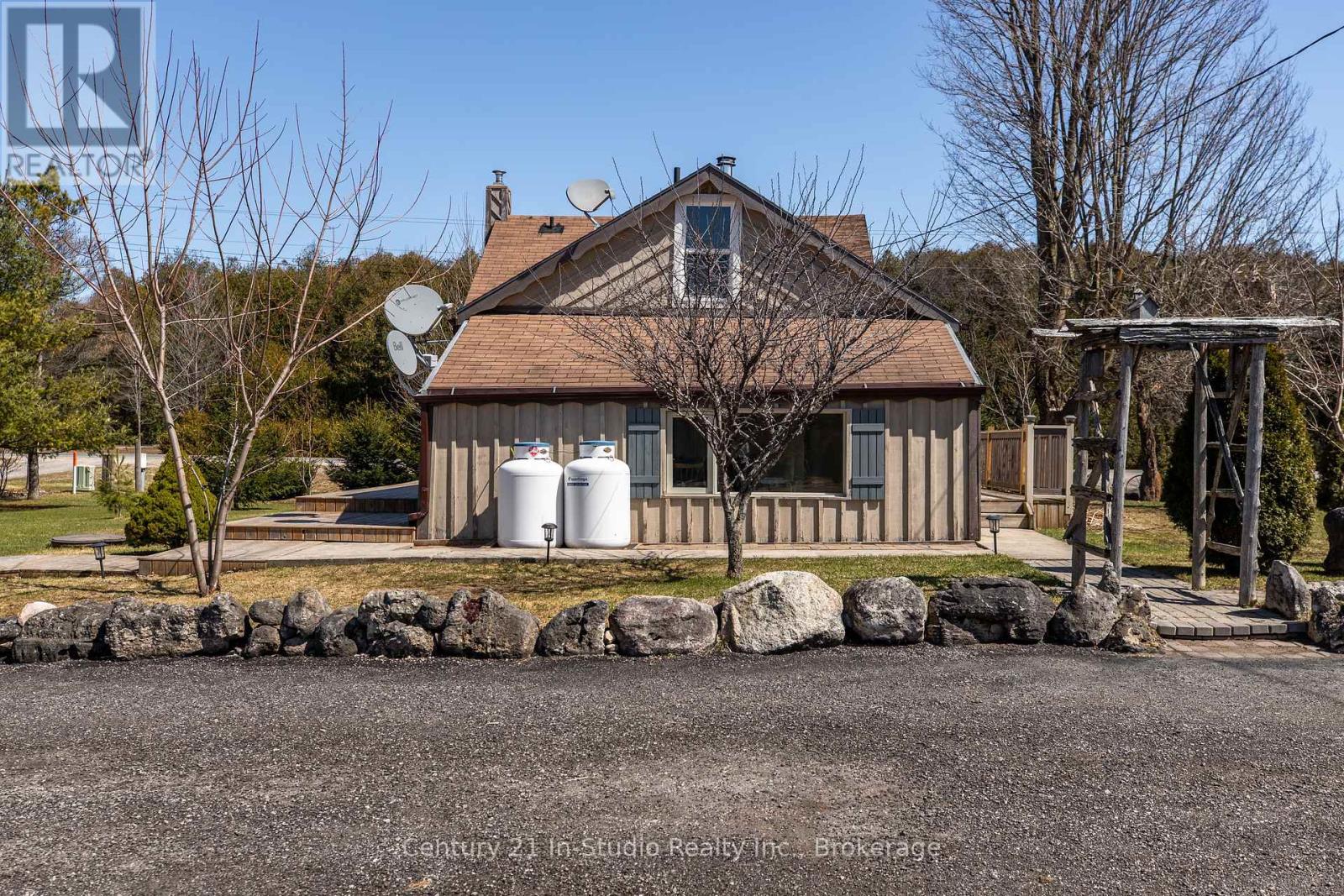 315860 Highway 6 Highway, Chatsworth, Ontario  N0H 2V0 - Photo 14 - X12052408