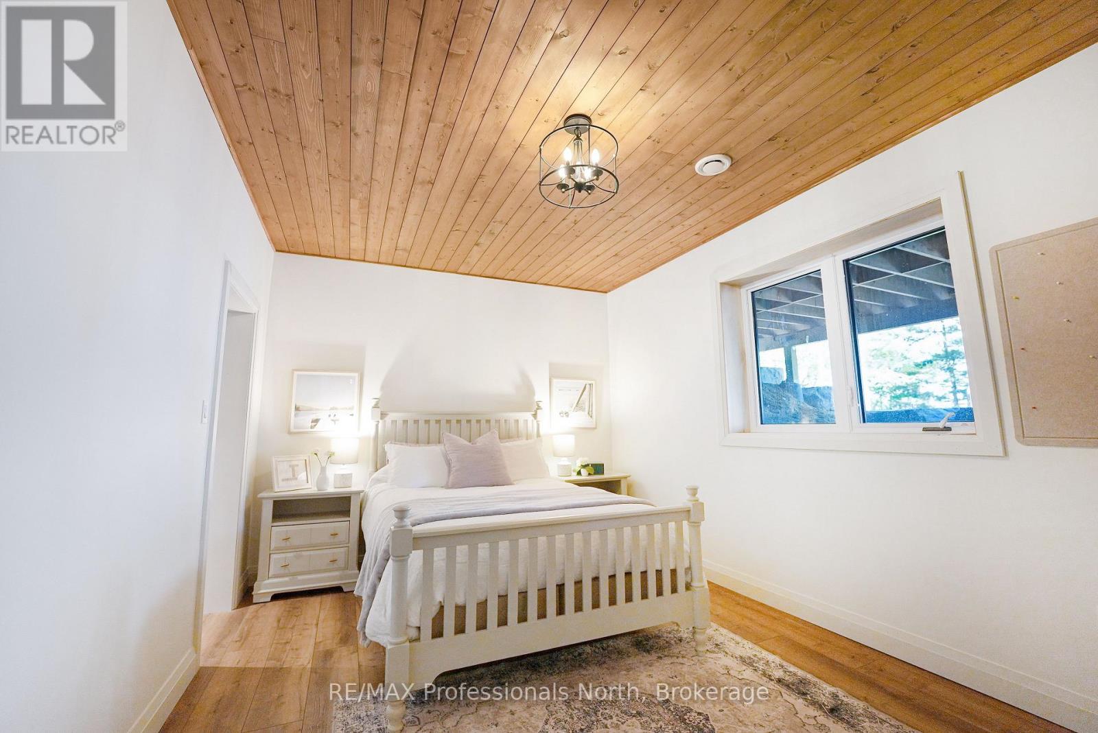 1041 Minaki Lane, Minden Hills (Minden), Ontario  K0M 2K0 - Photo 35 - X12168862