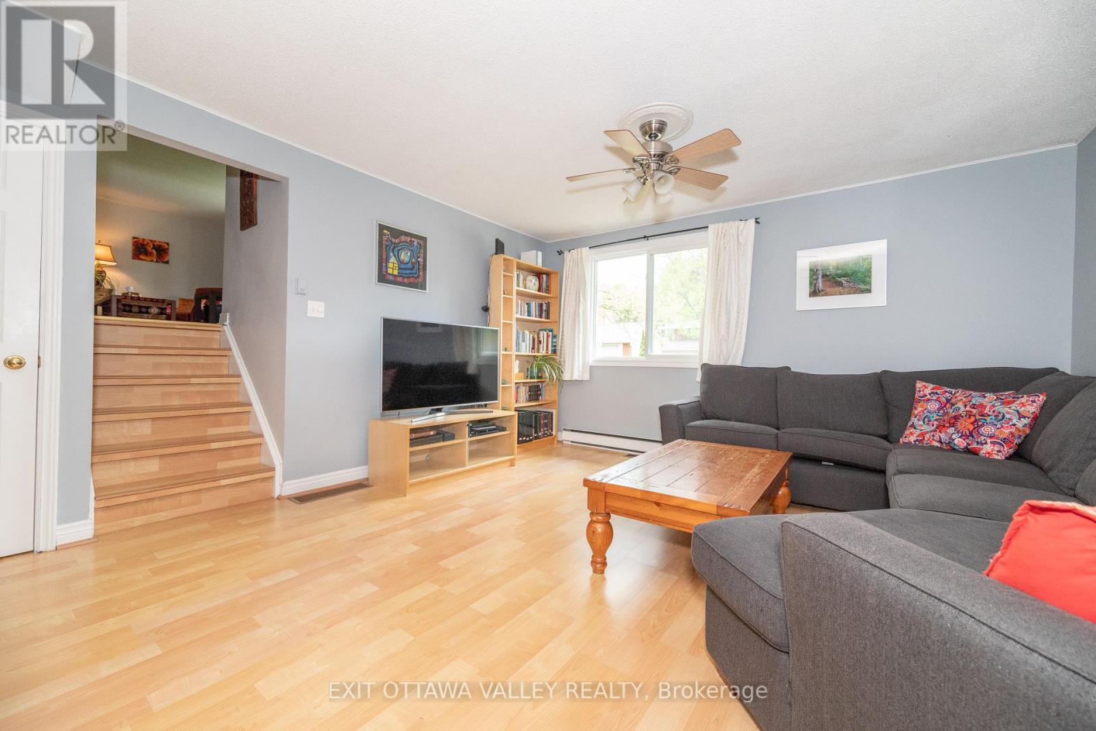 127 Frontenac Crescent, Deep River, Ontario  K0J 1P0 - Photo 24 - X12168990