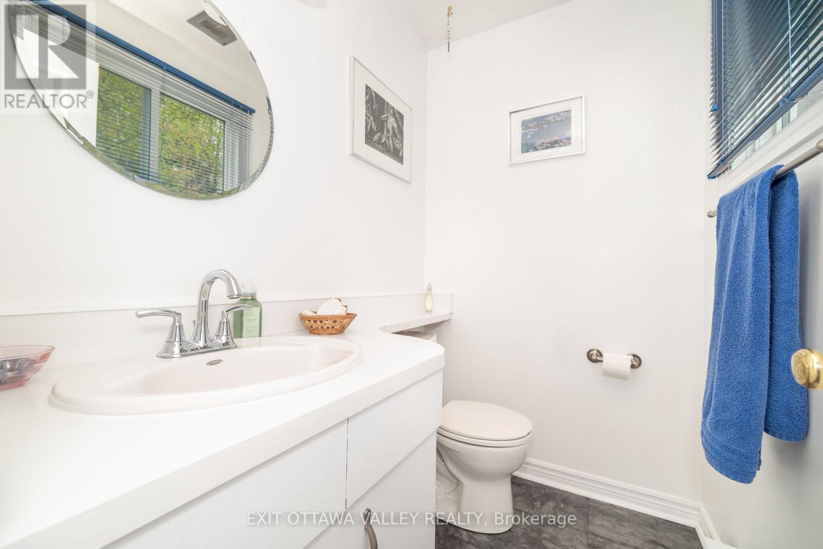 127 Frontenac Crescent, Deep River, Ontario  K0J 1P0 - Photo 25 - X12168990