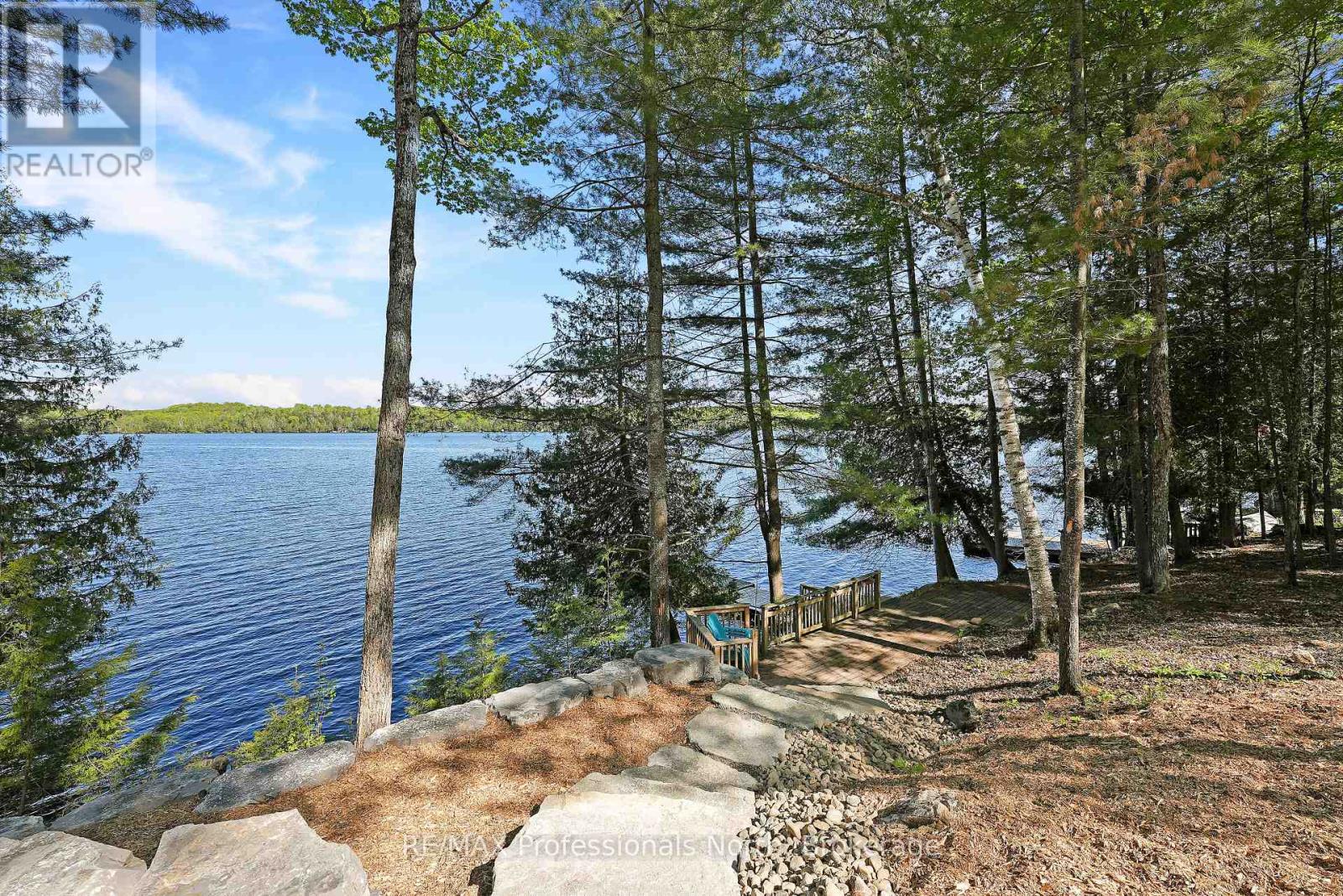 1041 Minaki Lane, Minden Hills, Ontario  K0M 2K0 - Photo 42 - X12168862
