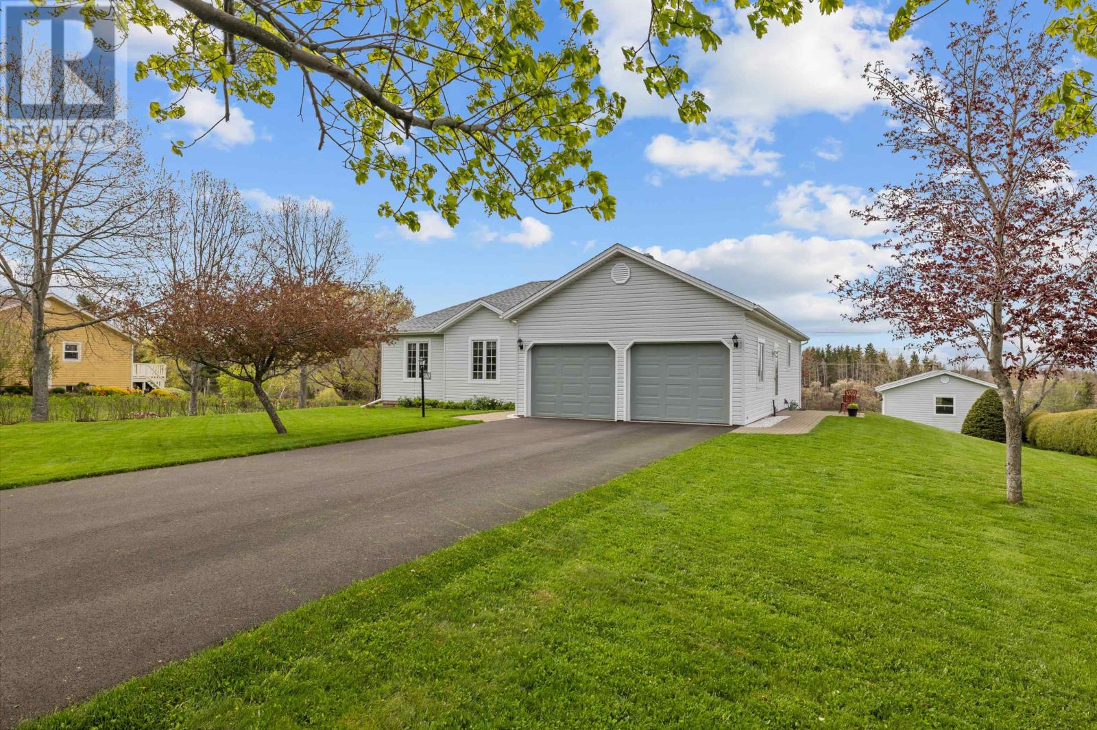 40 Donald Drive, Charlottetown, Prince Edward Island  C1E 1Z5 - Photo 2 - 202512065
