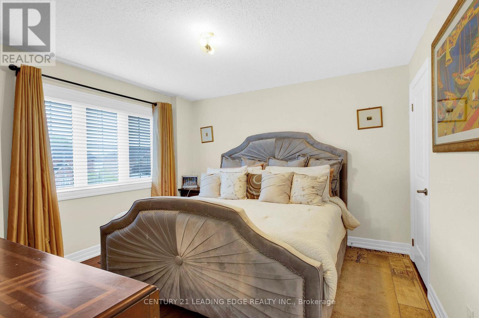 83 Thornlodge Drive, Georgina, Ontario  L4P 0B6 - Photo 24 - N12157289